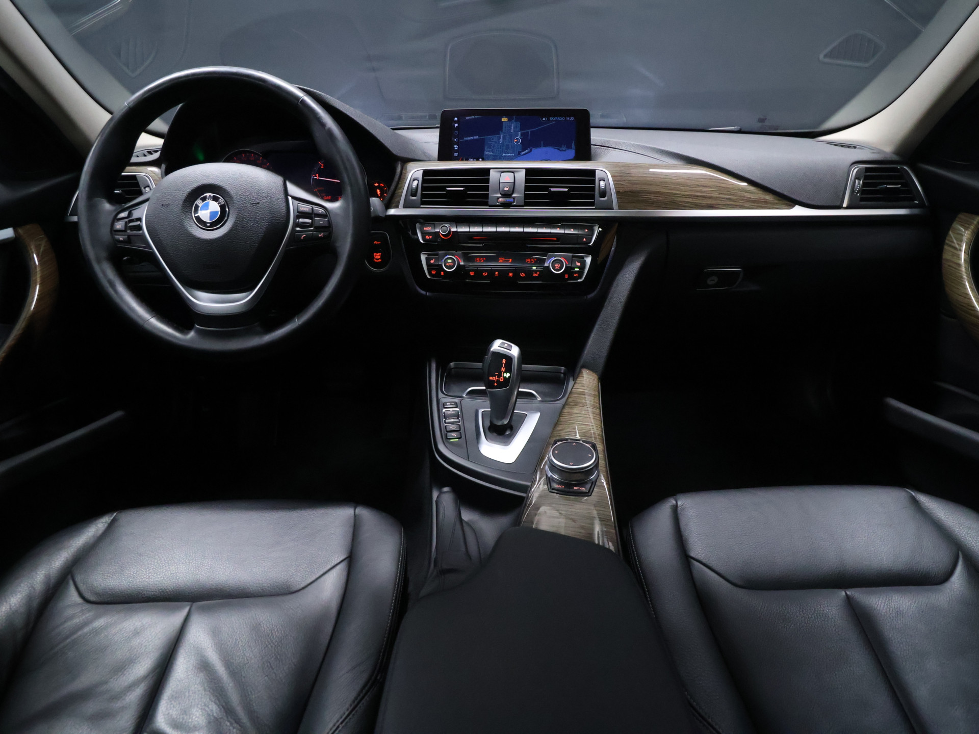 Foto van BMW 318i