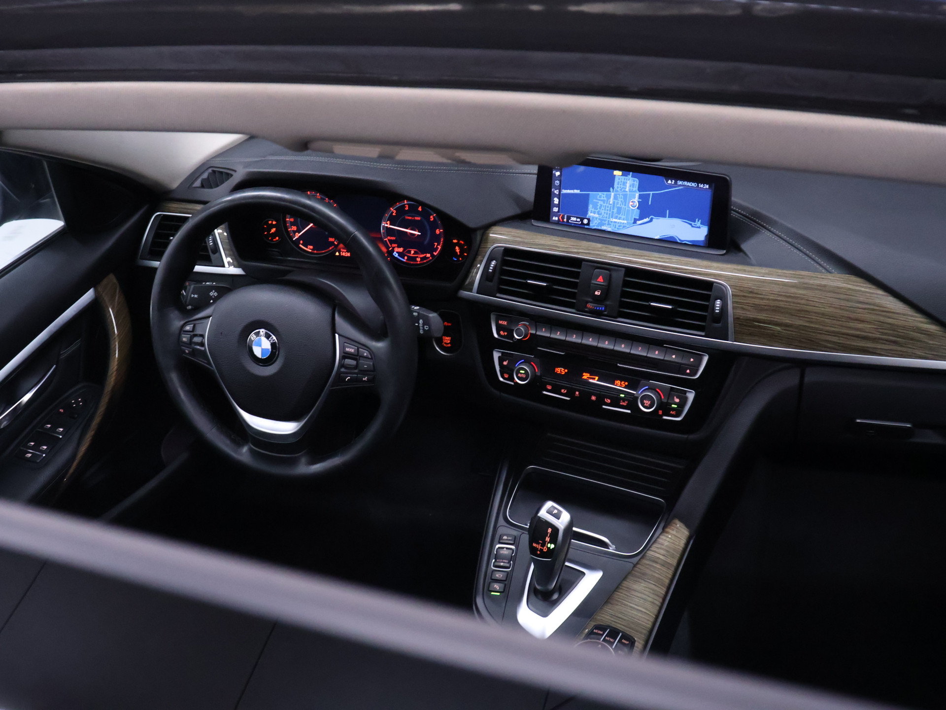 Foto van BMW 318i
