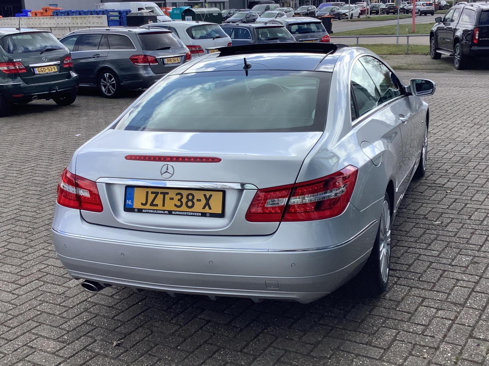 Foto van Mercedes-Benz E 250 Cgi