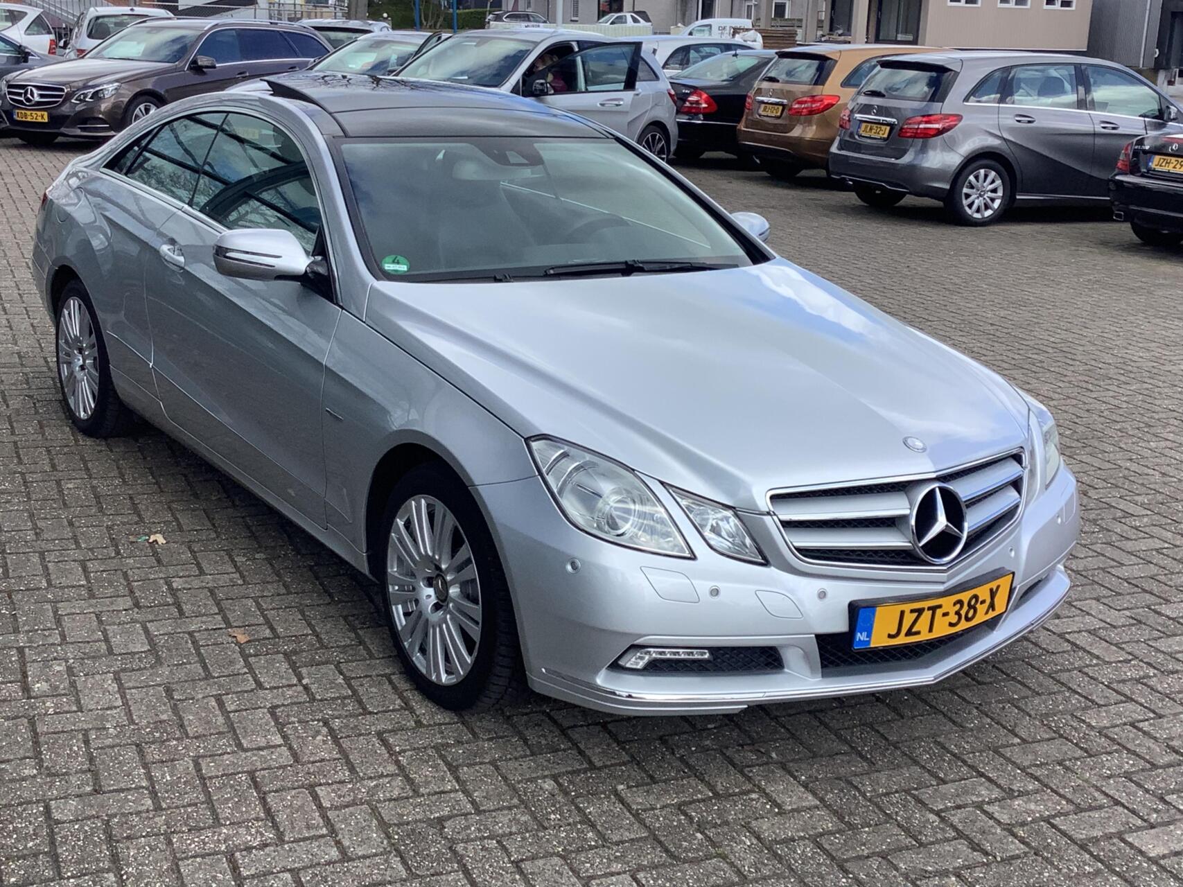 Foto van Mercedes-Benz E 250 Cgi
