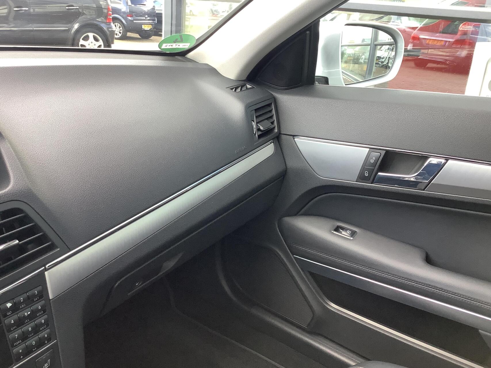 Foto van Mercedes-Benz E 250 Cgi