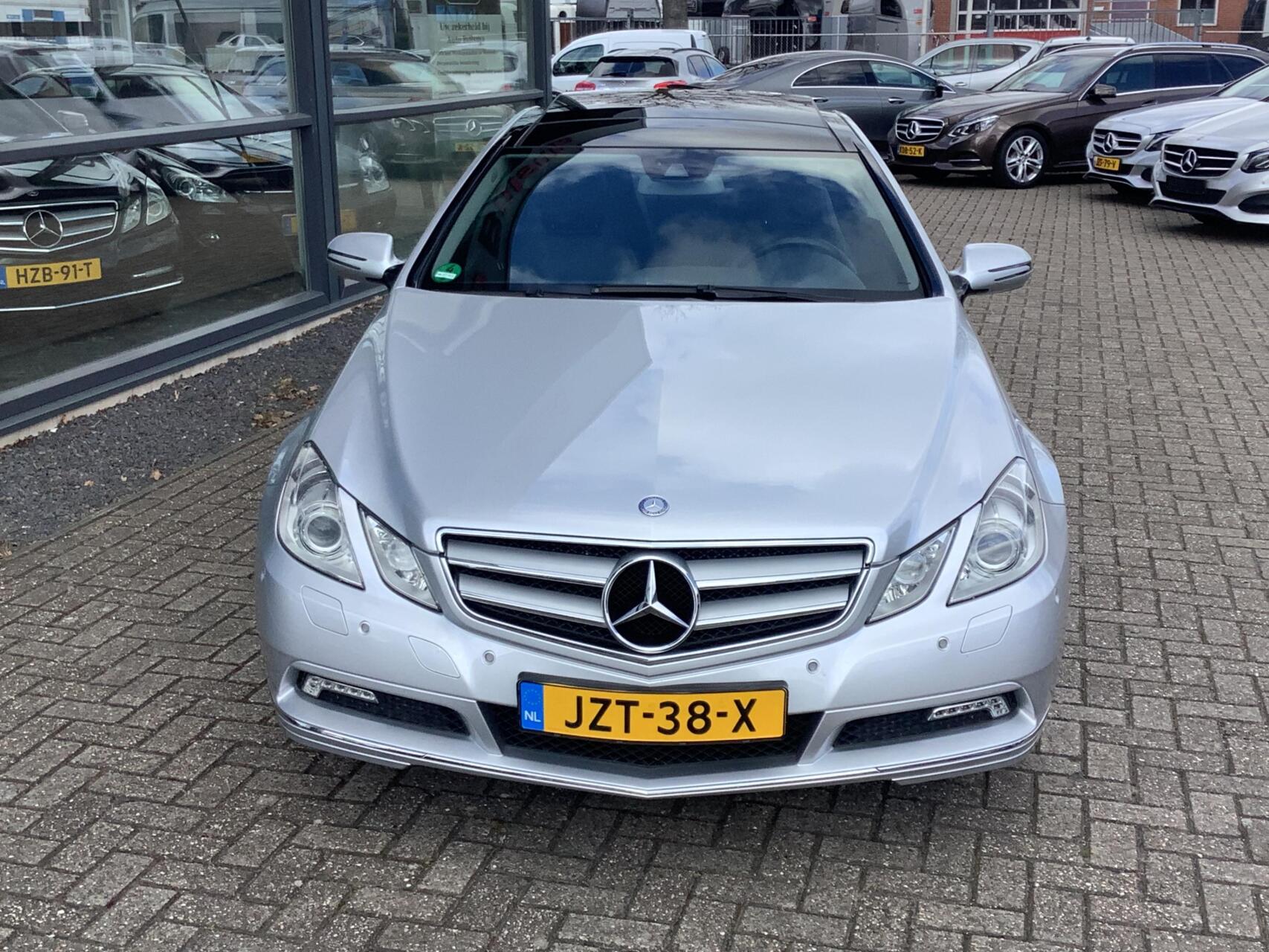 Foto van Mercedes-Benz E 250 Cgi