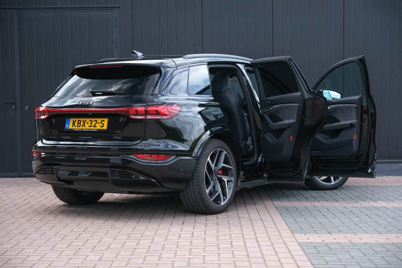 Foto van Audi Q6 Suv E-tron Quattro