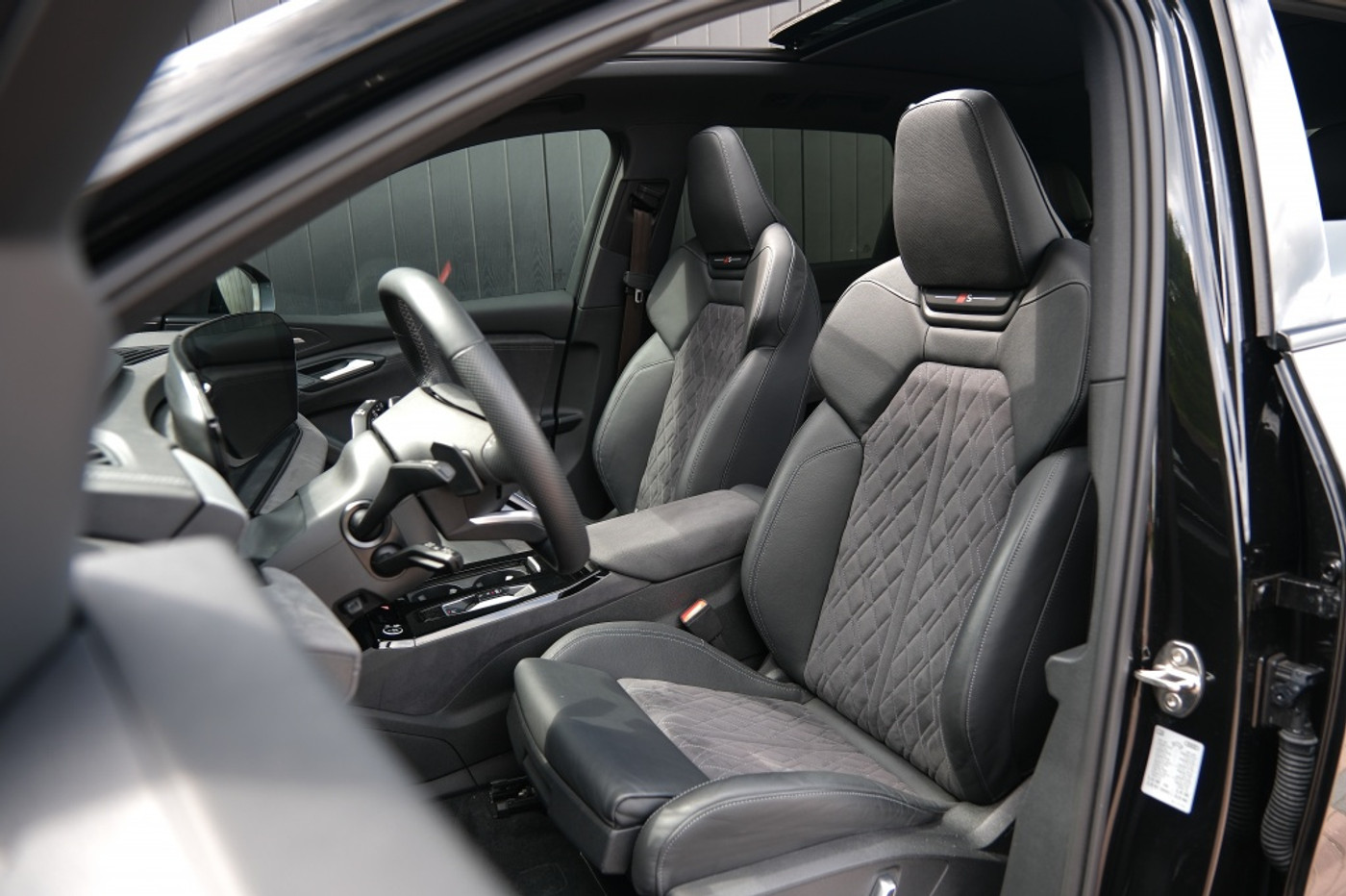 Foto van Audi Q6 Suv E-tron Quattro