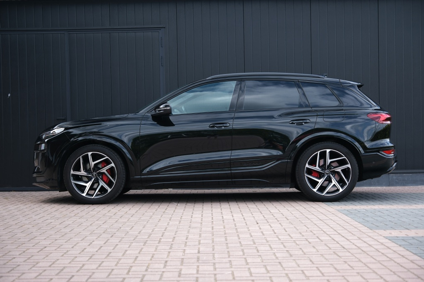 Foto van Audi Q6 Suv E-tron Quattro