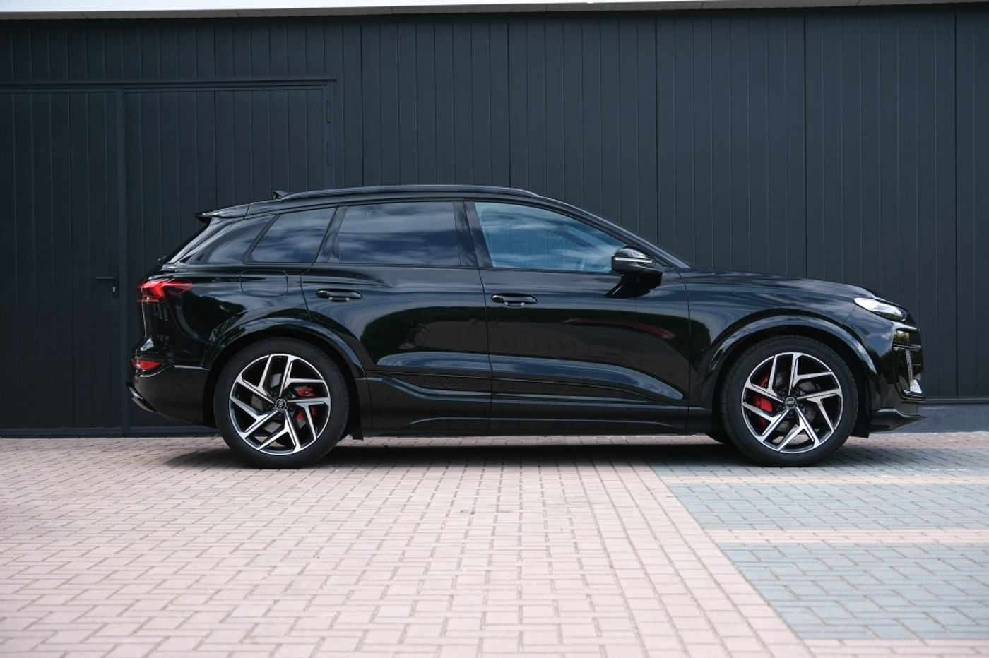 Foto van Audi Q6 Suv E-tron Quattro