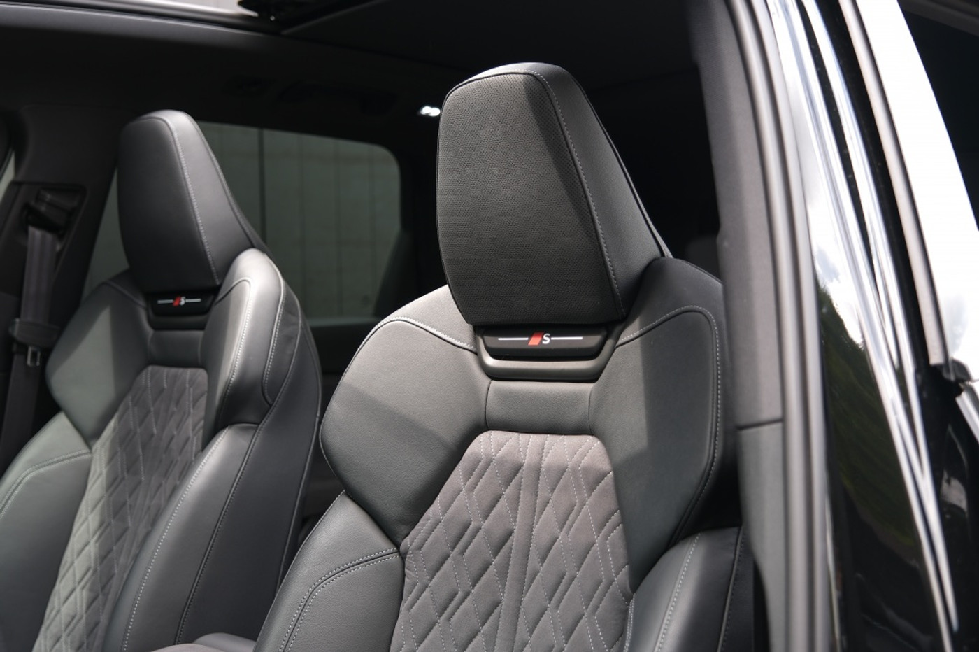 Foto van Audi Q6 Suv E-tron Quattro