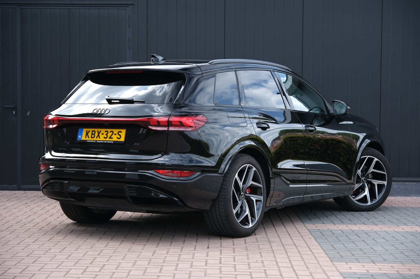 Foto van Audi Q6 Suv E-tron Quattro