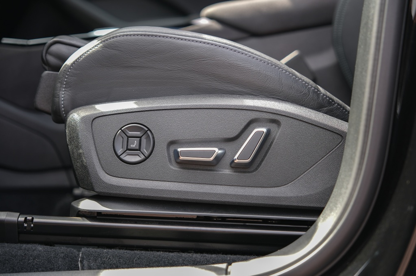 Foto van Audi Q6 Suv E-tron Quattro