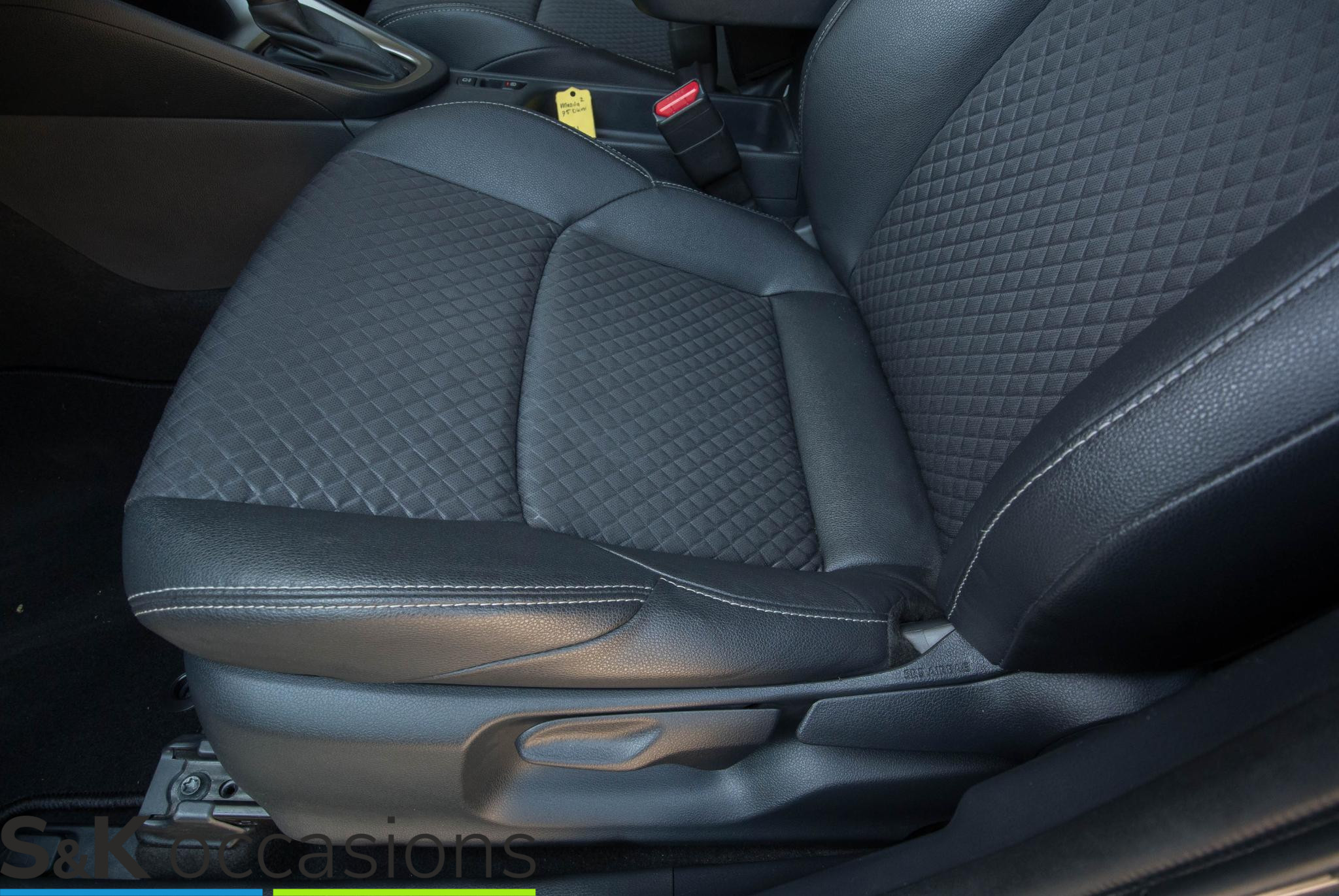 Foto van Mazda 2 Hybrid