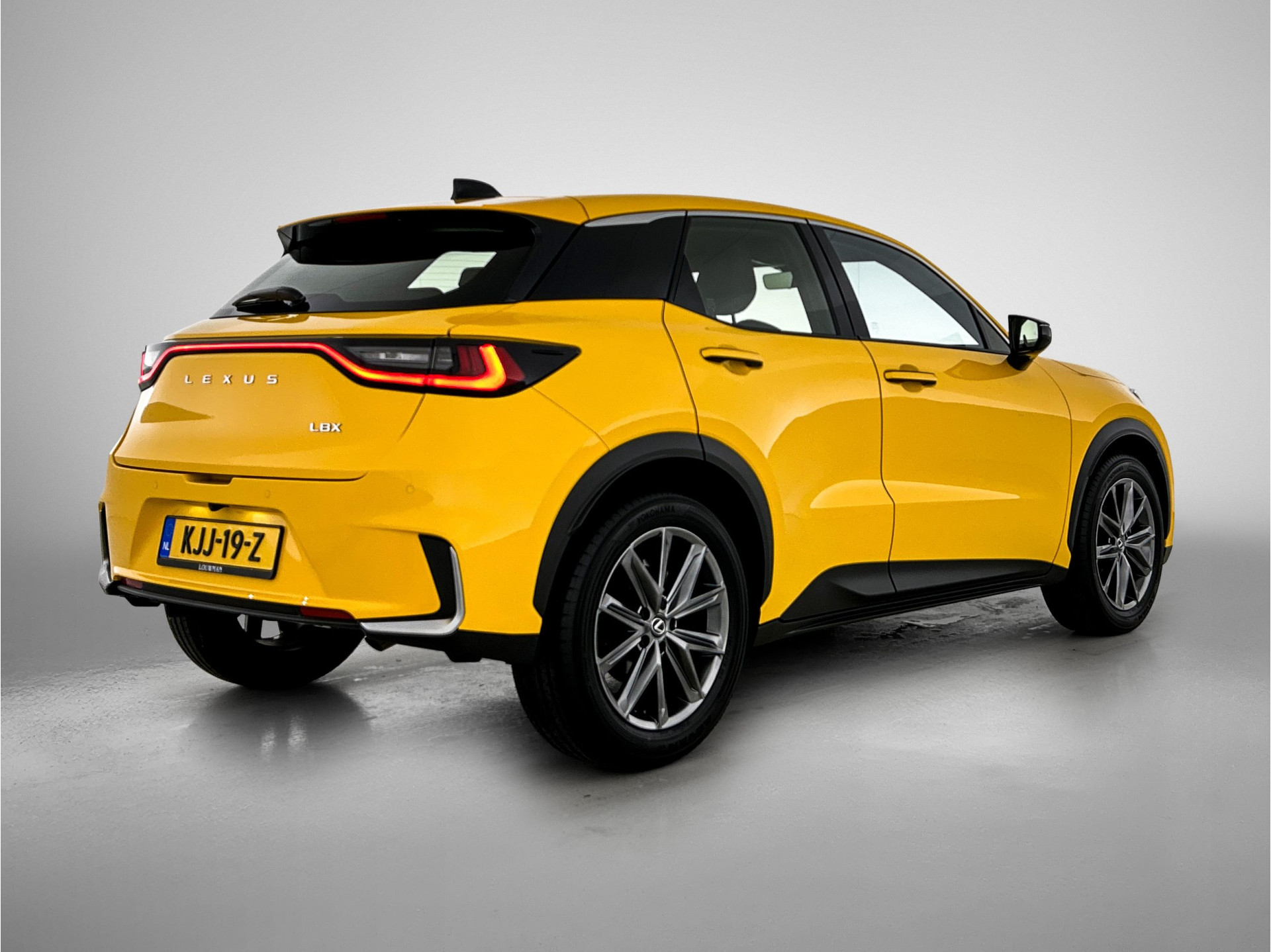 Foto van Lexus Lexus LBX