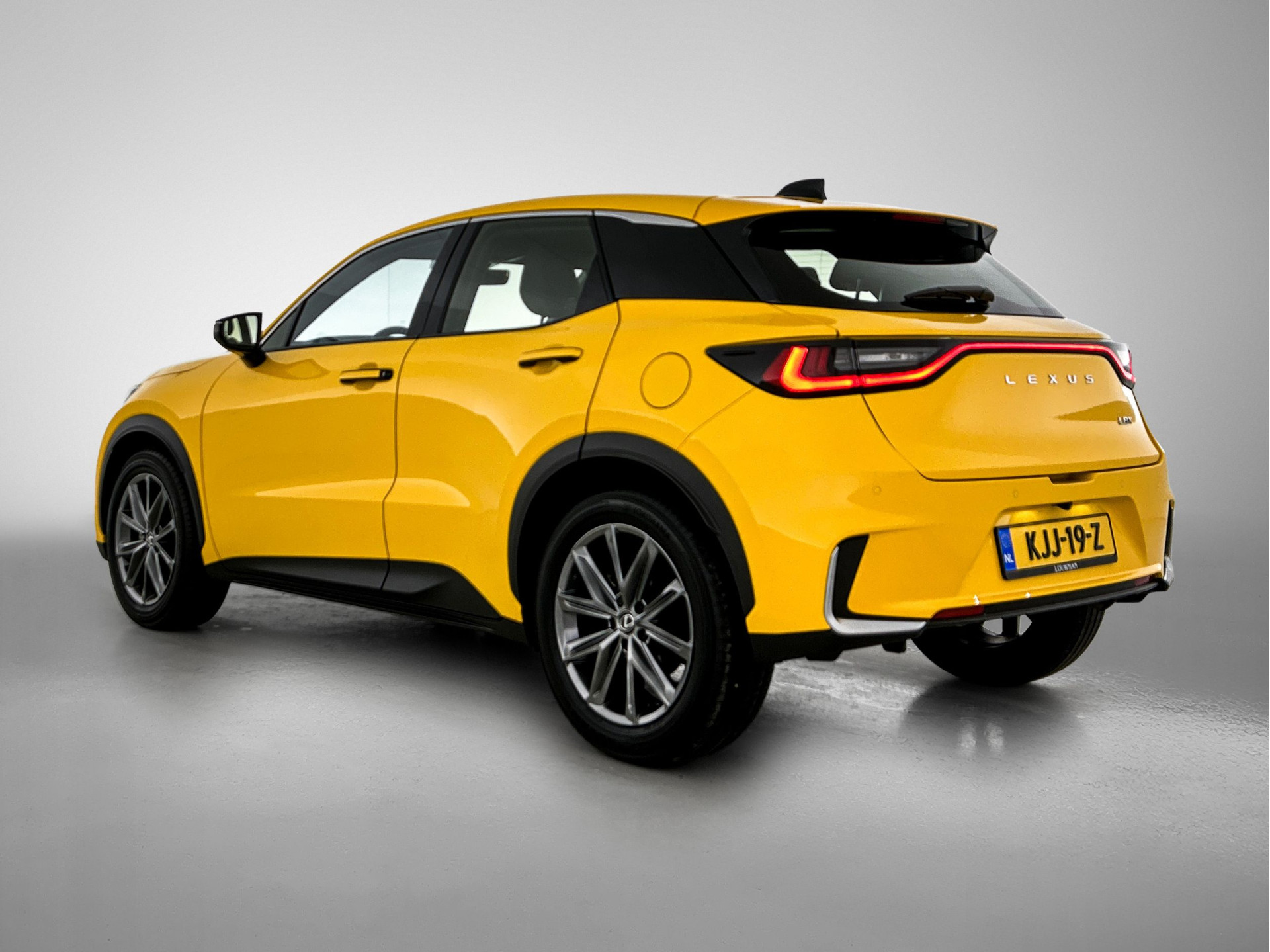 Foto van Lexus Lexus LBX