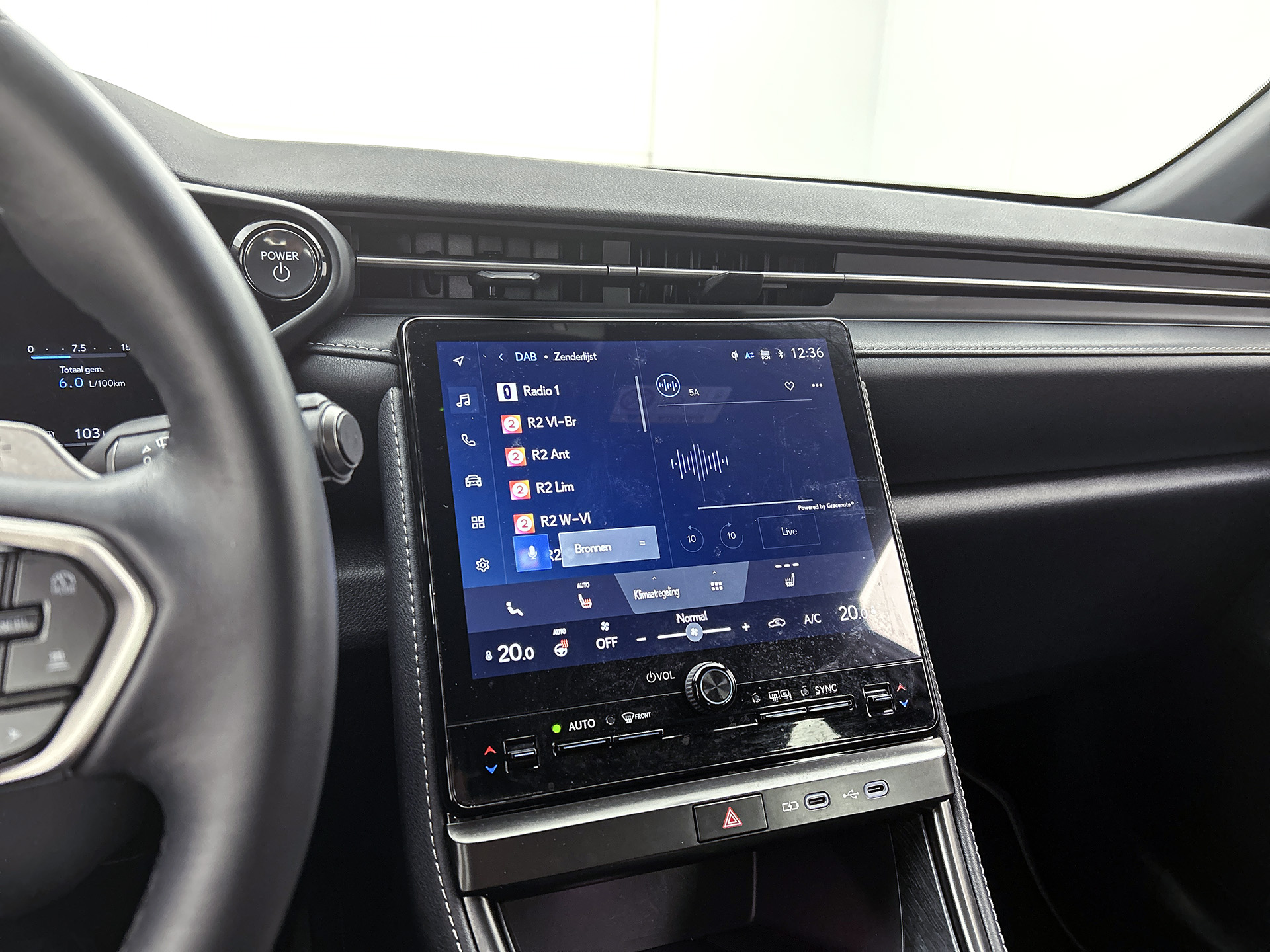 Foto van Lexus Lexus LBX