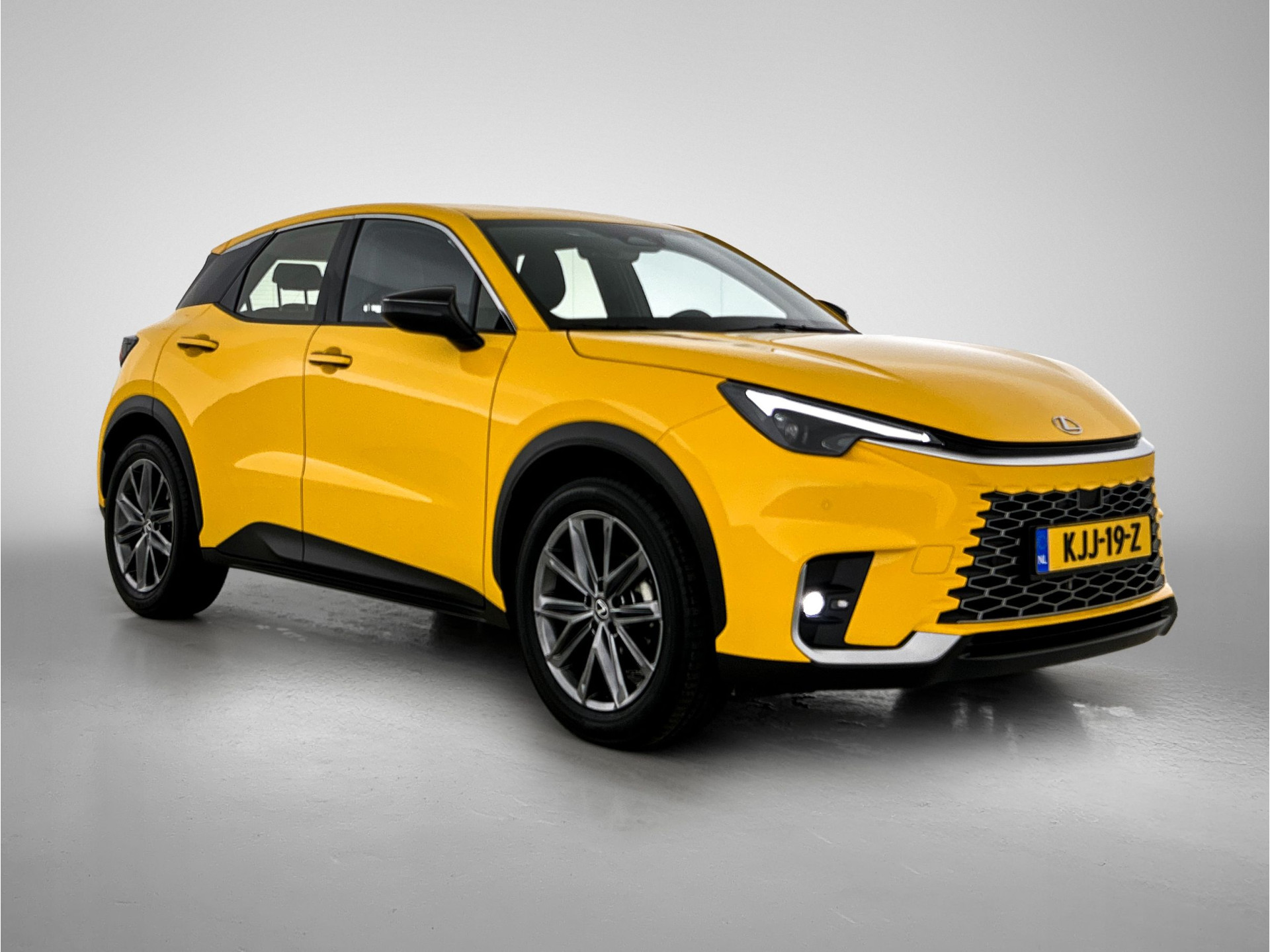Foto van Lexus Lexus LBX