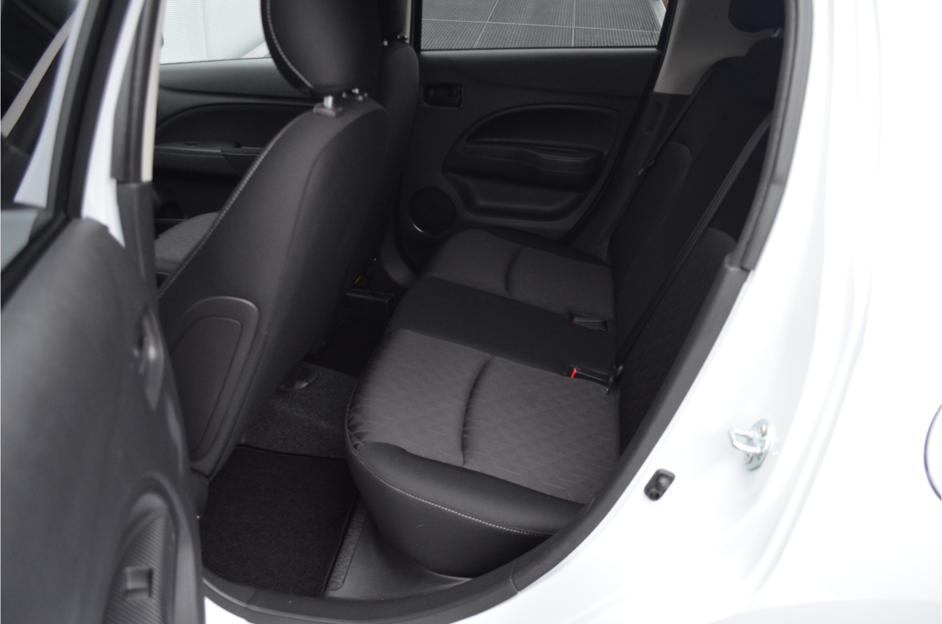 Foto van Mitsubishi Space Star