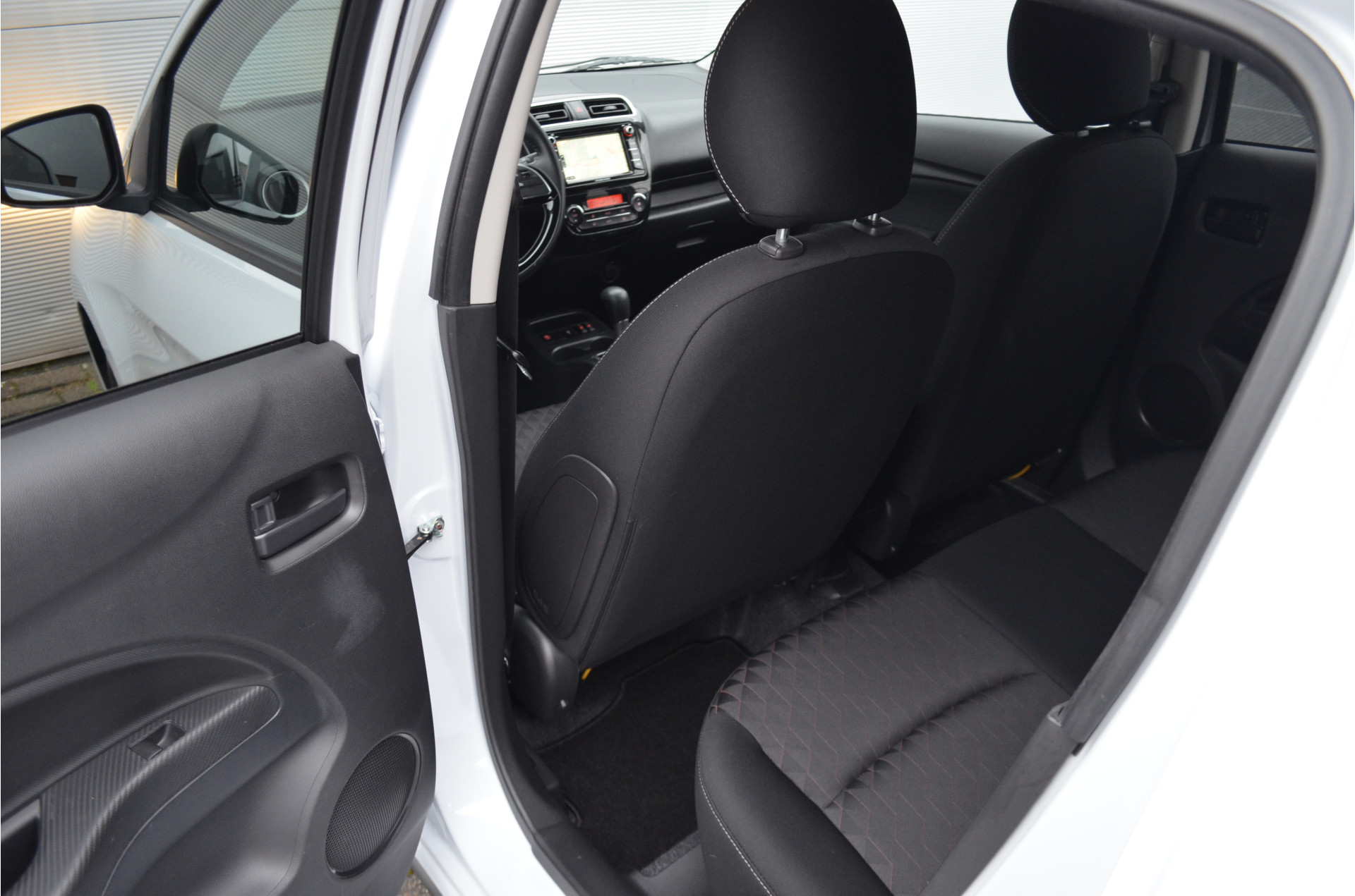 Foto van Mitsubishi Space Star