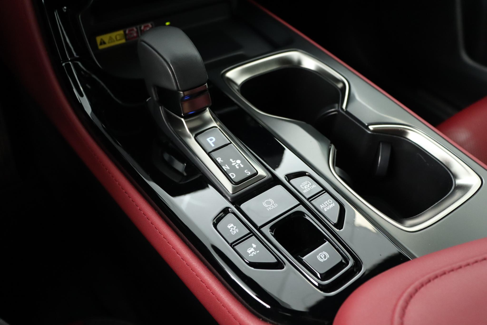 Foto van Lexus Lexus Nx450h+