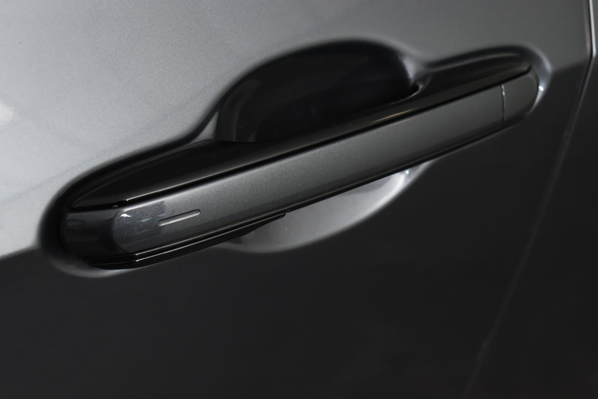 Foto van Lexus Lexus Nx450h+