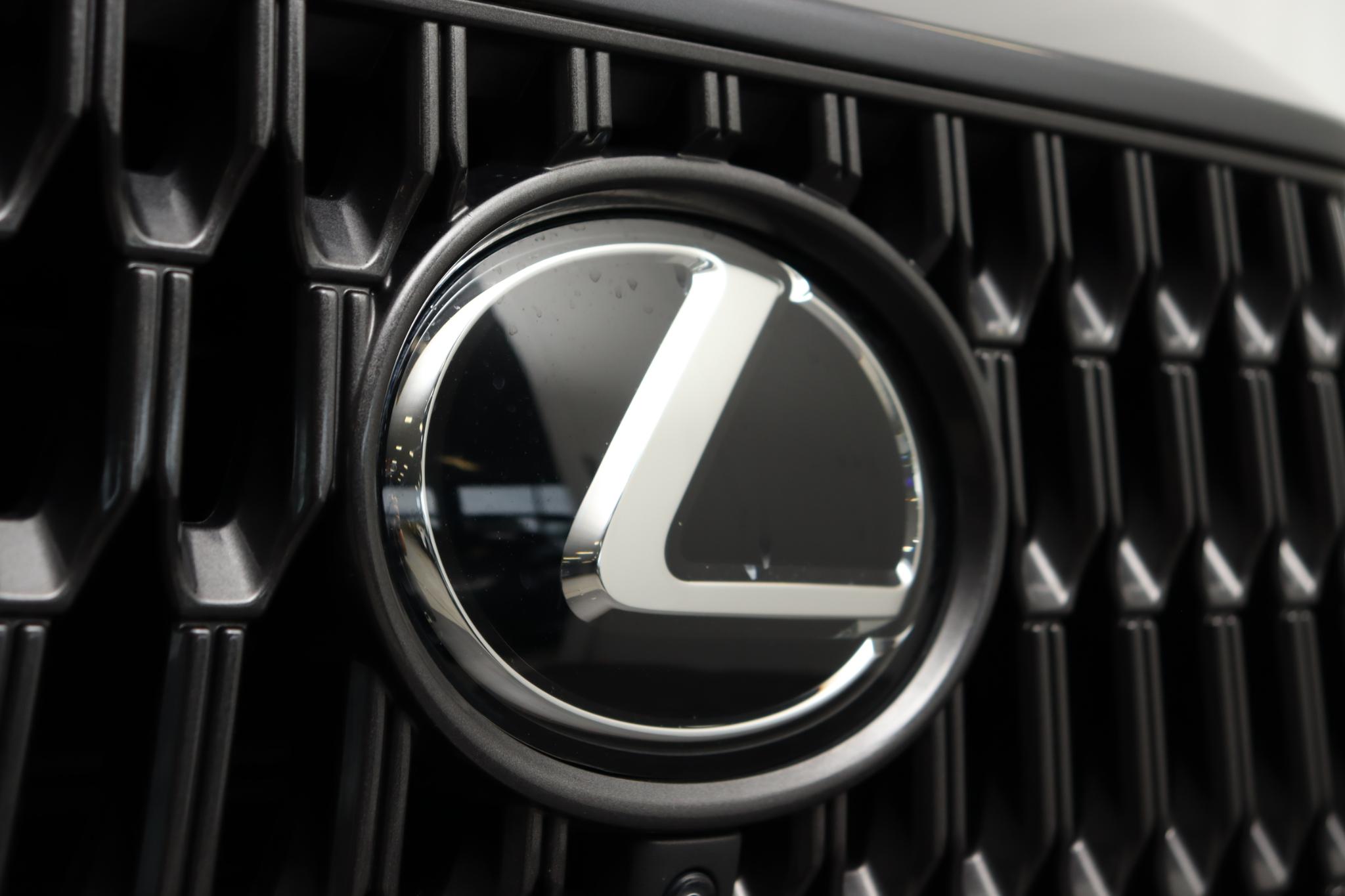 Foto van Lexus Lexus Nx450h+