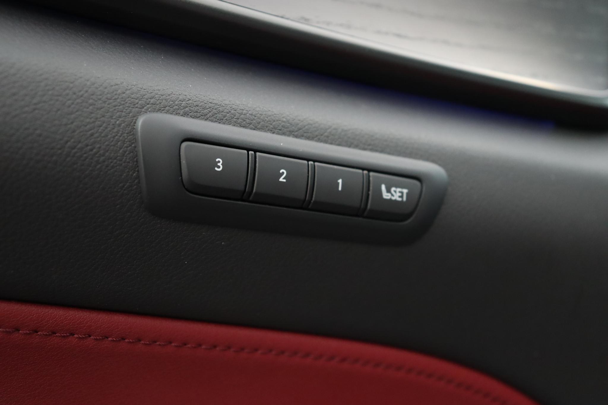 Foto van Lexus Lexus Nx450h+