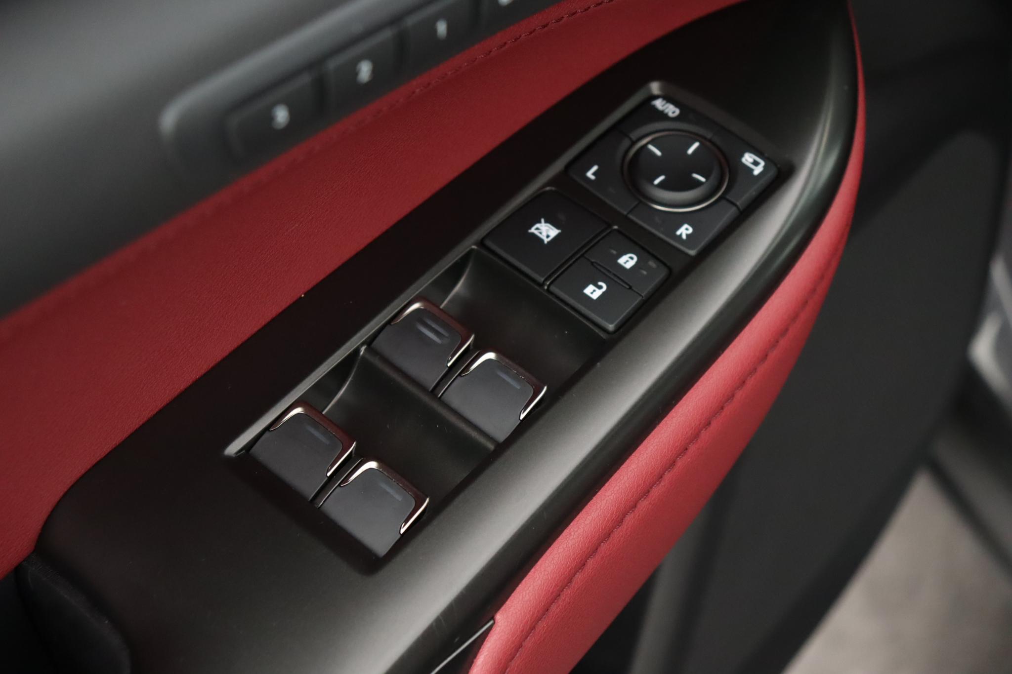 Foto van Lexus Lexus Nx450h+