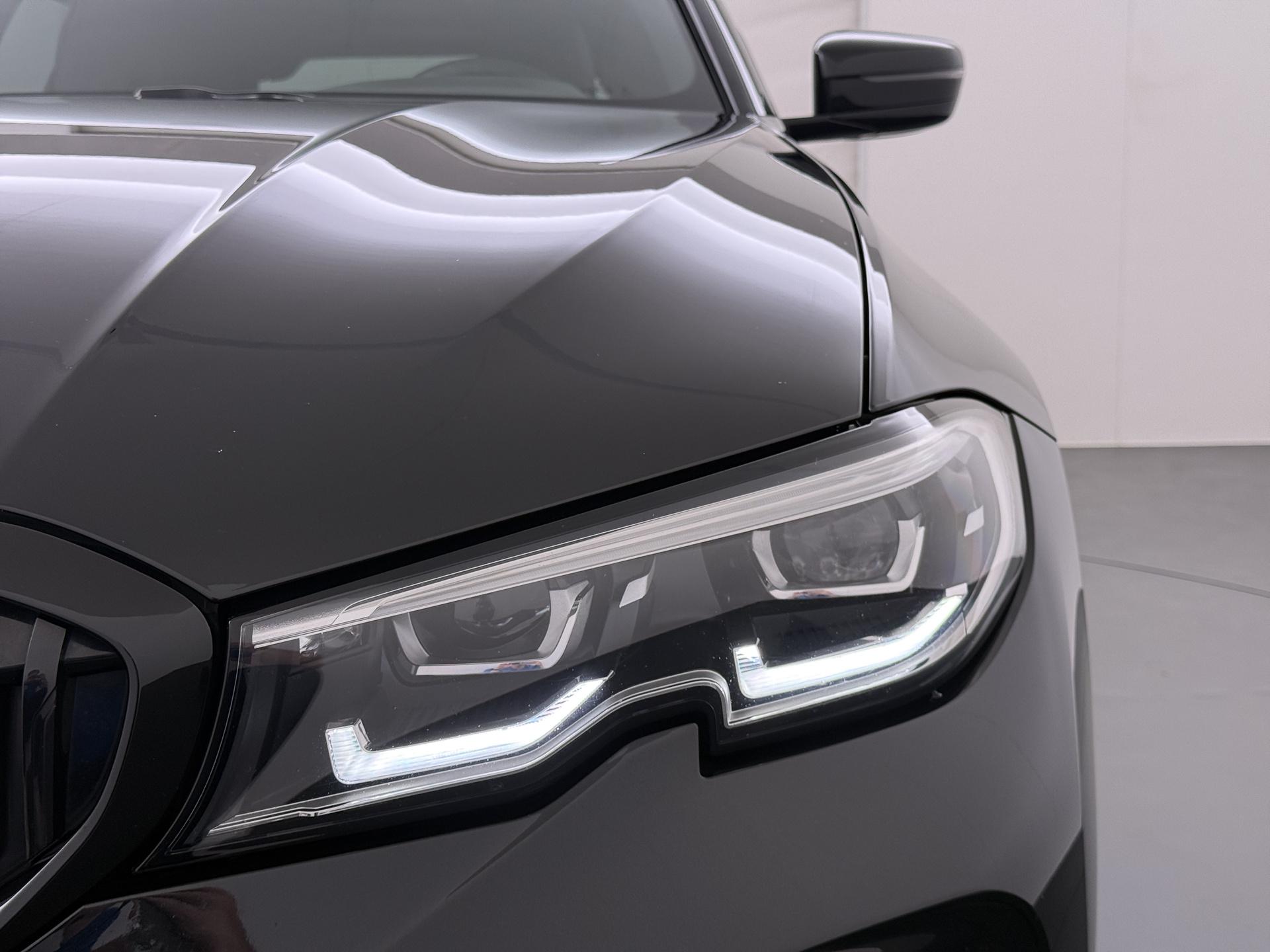 Foto van BMW 318i