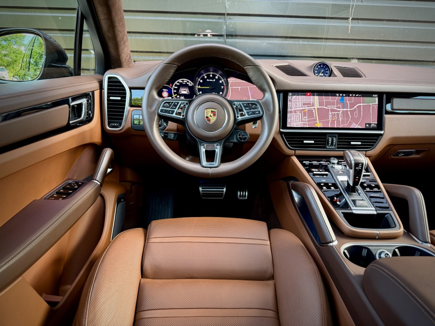 Foto van Porsche Cayenne Turbo S E-hybrid