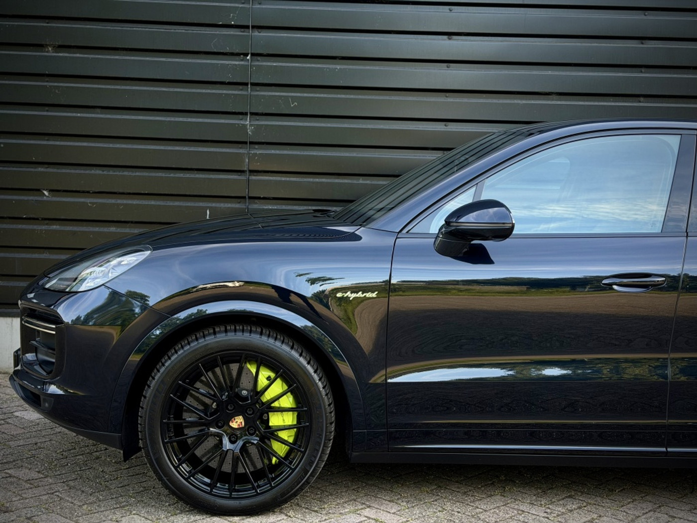 Foto van Porsche Cayenne Turbo S E-hybrid