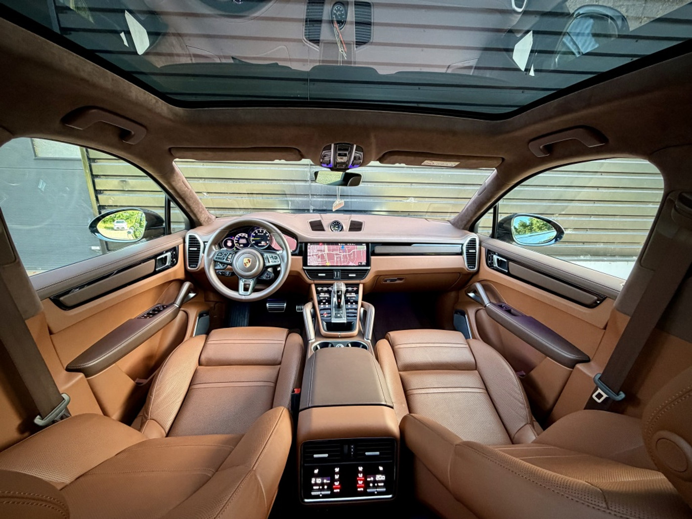 Foto van Porsche Cayenne Turbo S E-hybrid