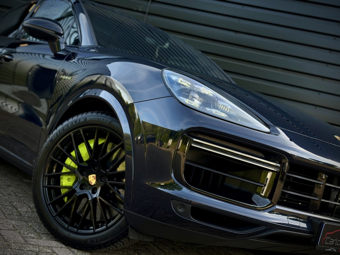 Foto van Porsche Cayenne Turbo S E-hybrid