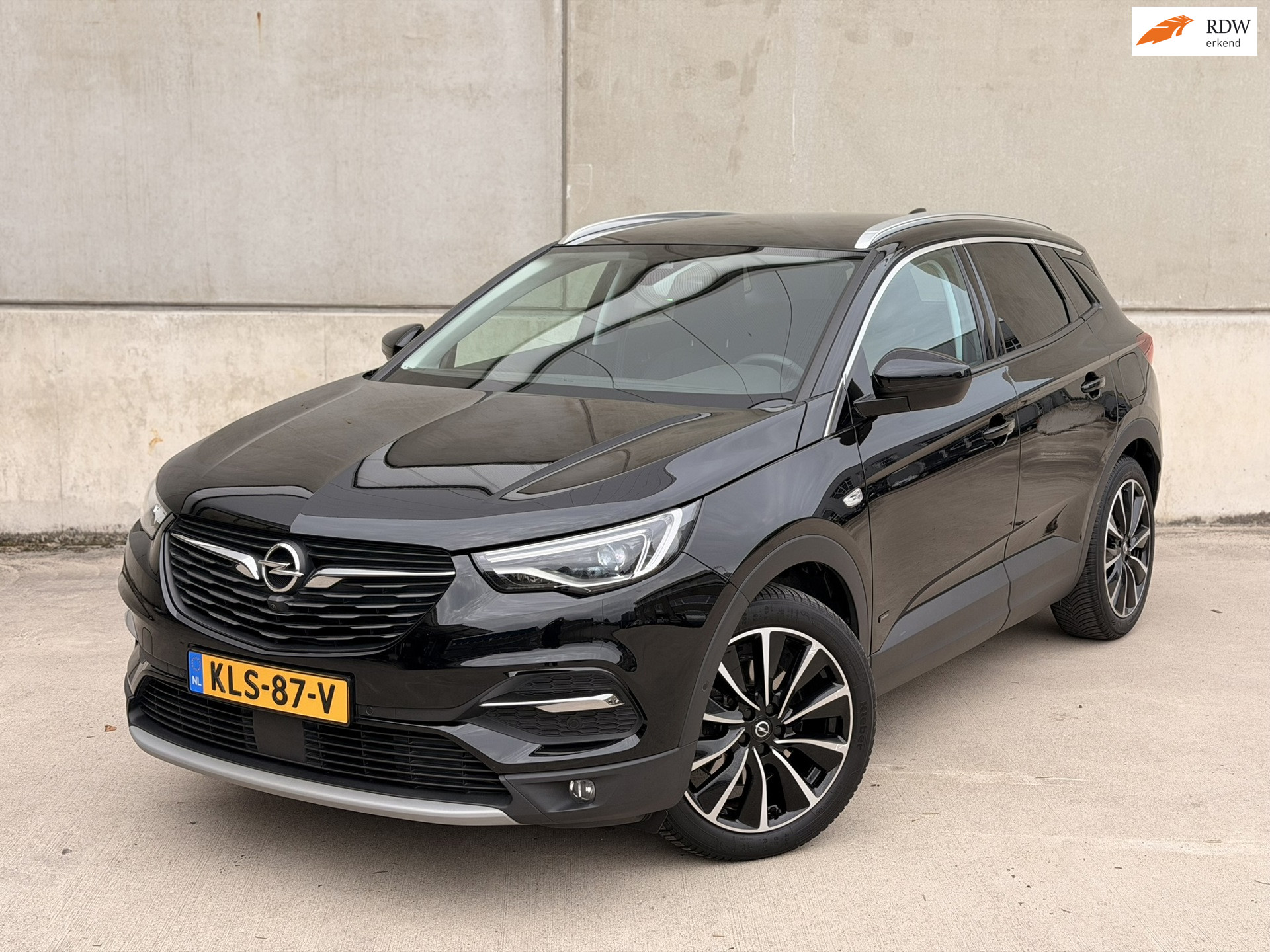 Opel Grandland X 1.6 Turbo Hybrid Ultimate Trekh 360 Virtual 220V Stoelverkoeling 2021 - voorkant