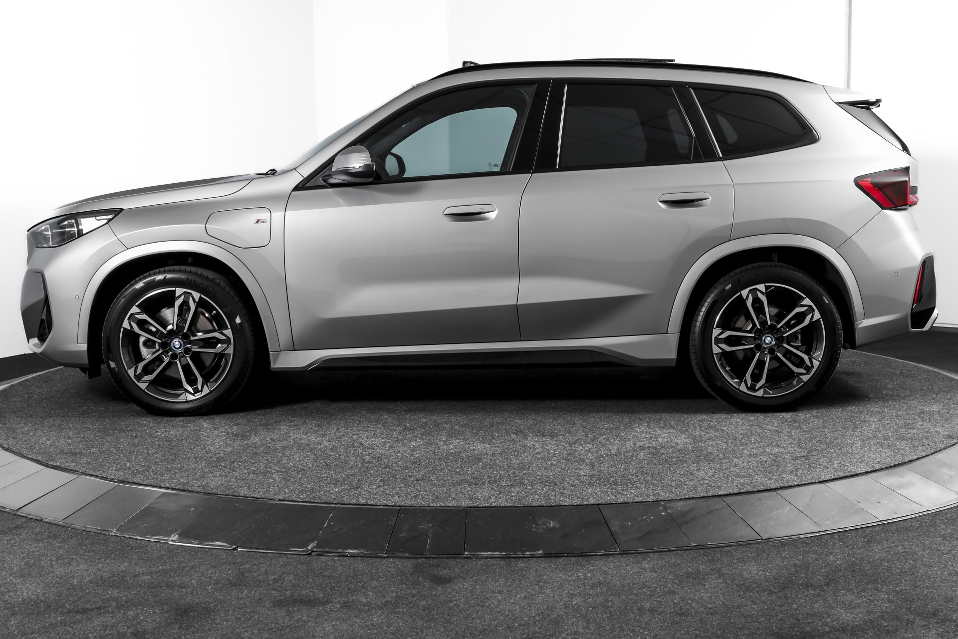 Foto van BMW X1 Xdrive25e