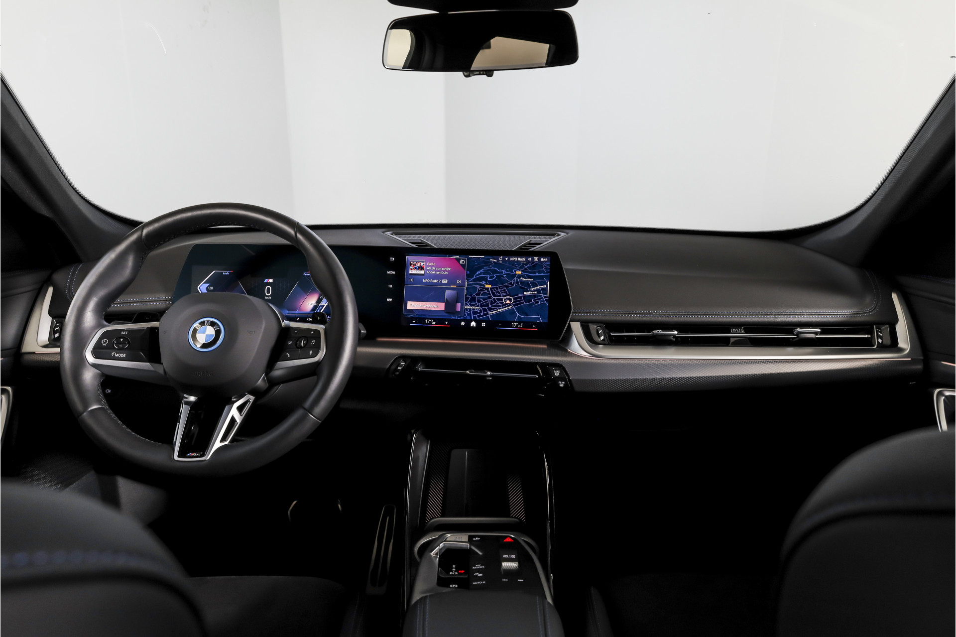 Foto van BMW X1 Xdrive25e