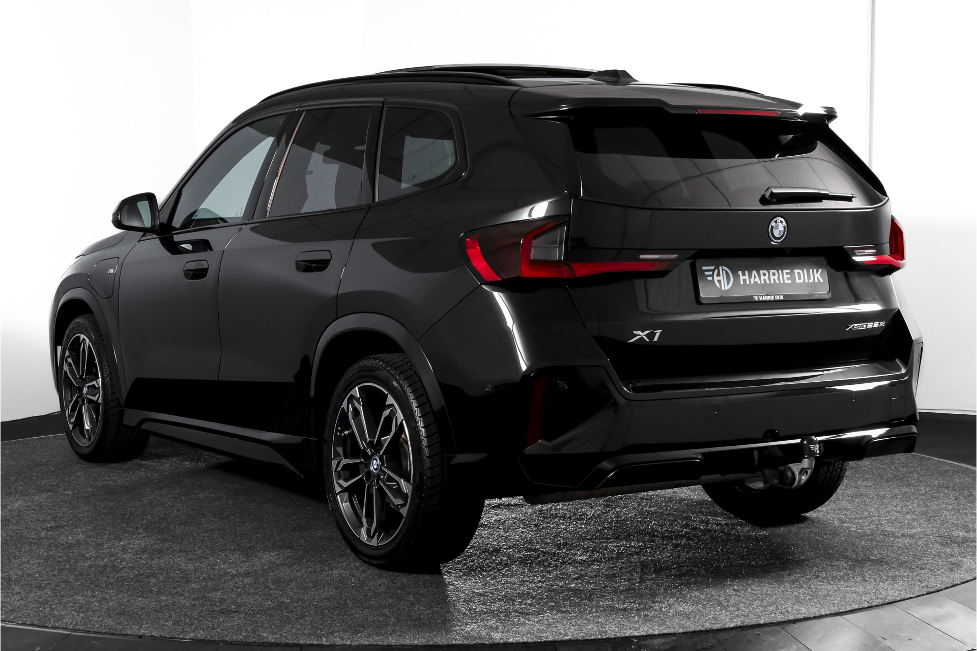 Foto van BMW X1 Xdrive25e
