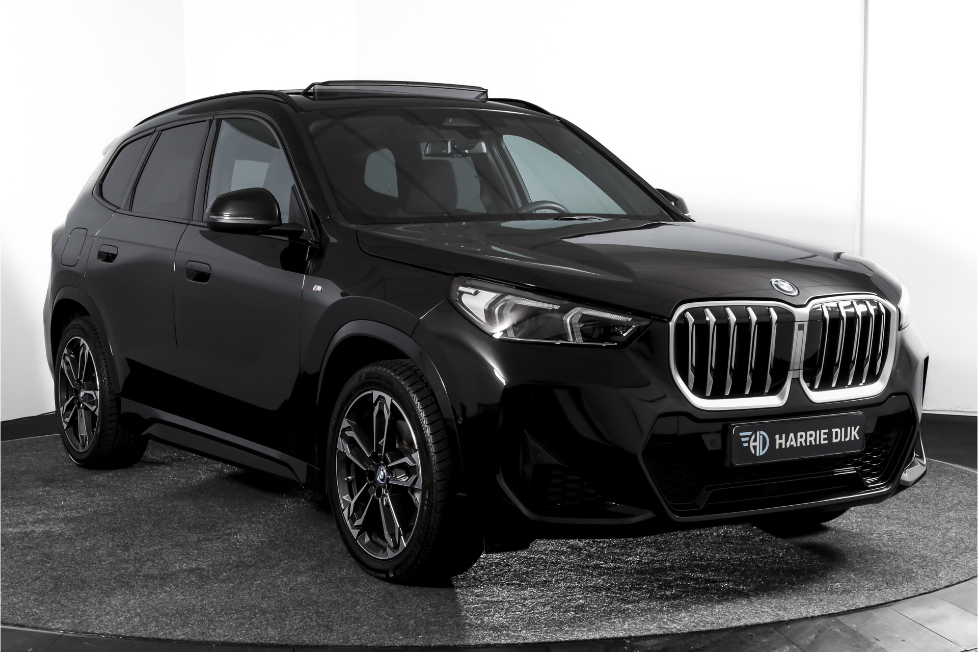 Foto van BMW X1 Xdrive25e