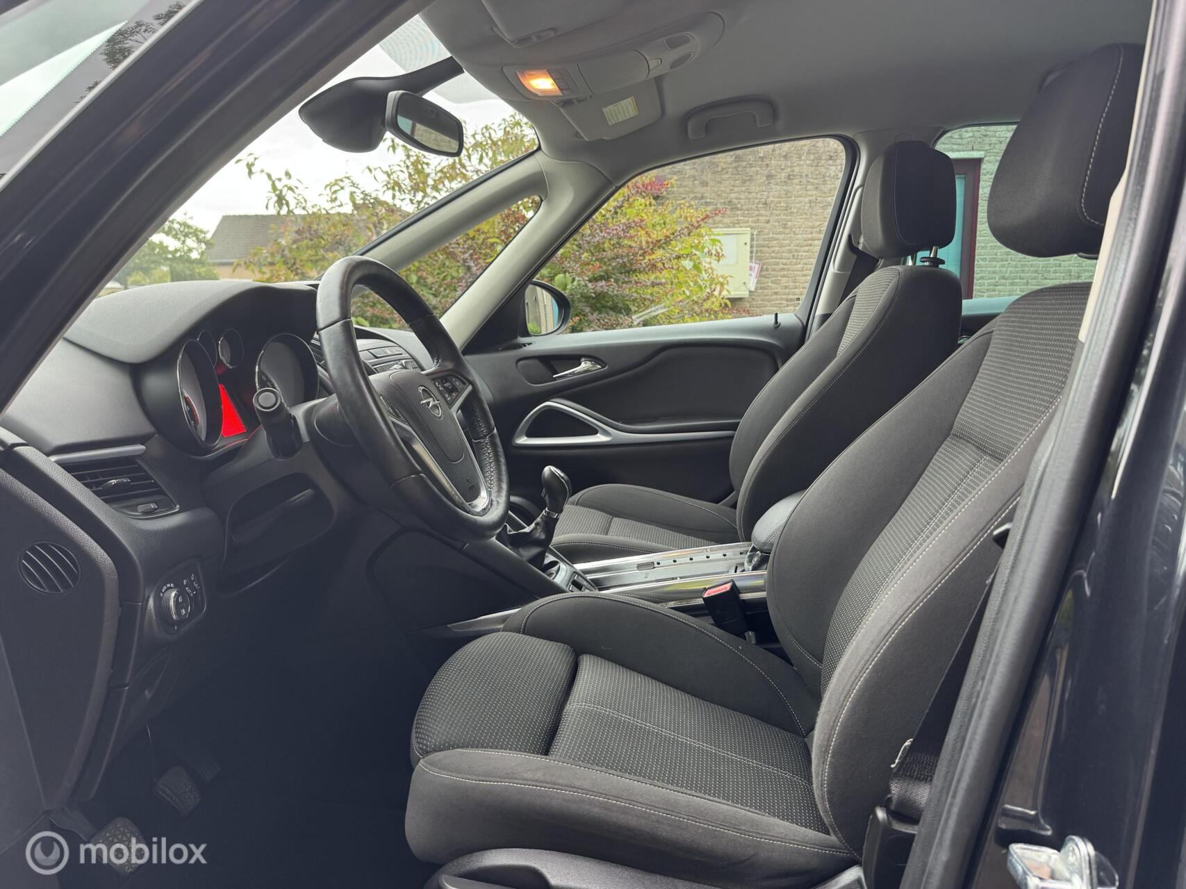 Foto van Opel Zafira Tourer