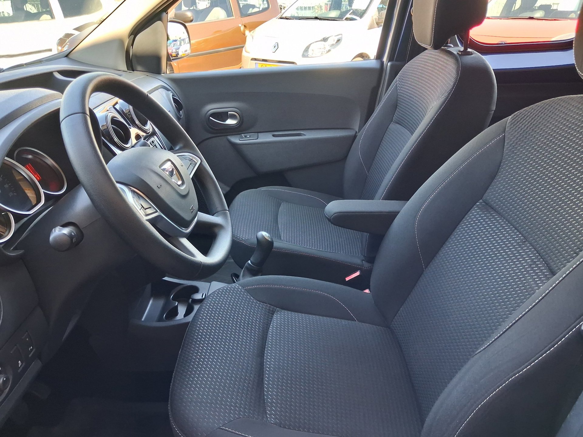 Foto van Dacia Dokker