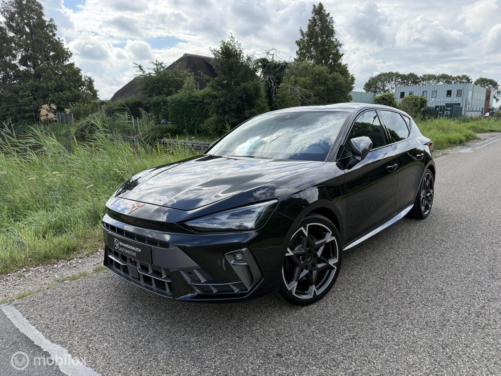 Cupra Leon 1.5 TSI e-Hybrid VZ Performance 272PK / Sfeer / Mem 2024 - voorkant