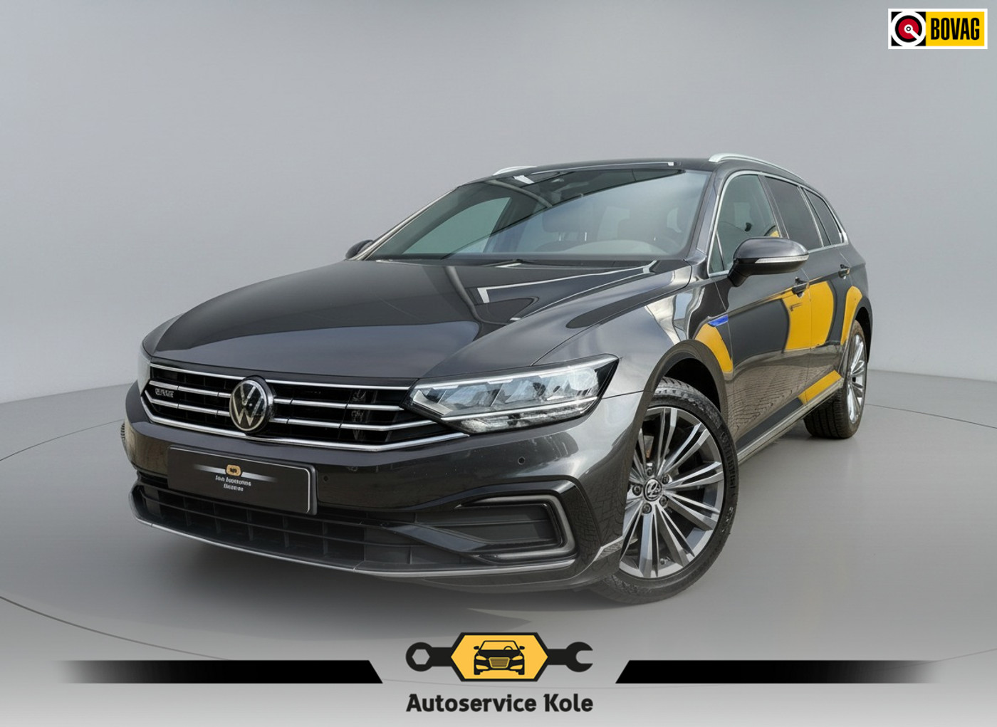 Volkswagen Passat Variant 1.4 TSI PHEV GTE * Panoramadak * Memory * DCC * 18 Inch Velgen * 2022 - voorkant