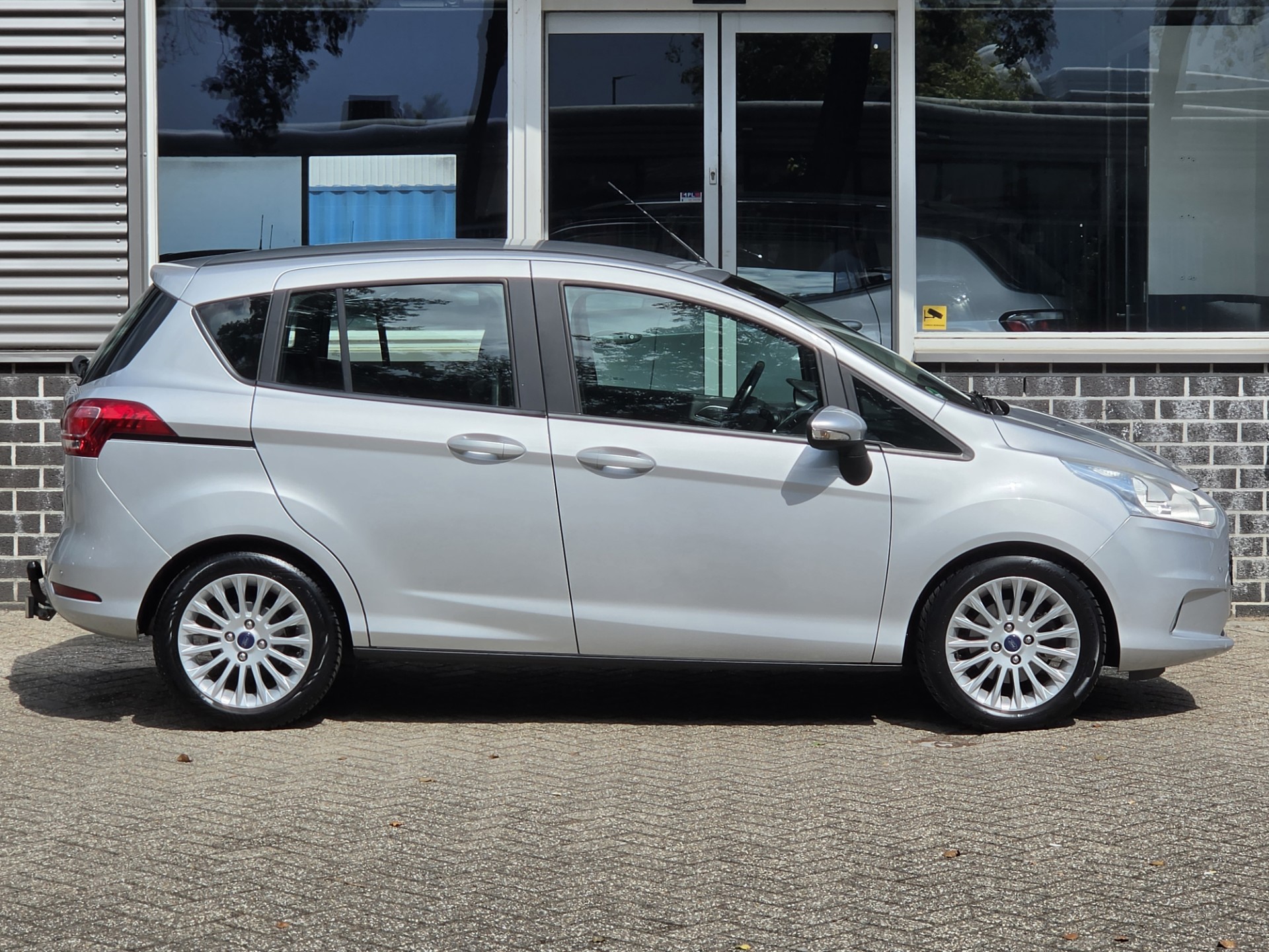 Foto van Ford B-max
