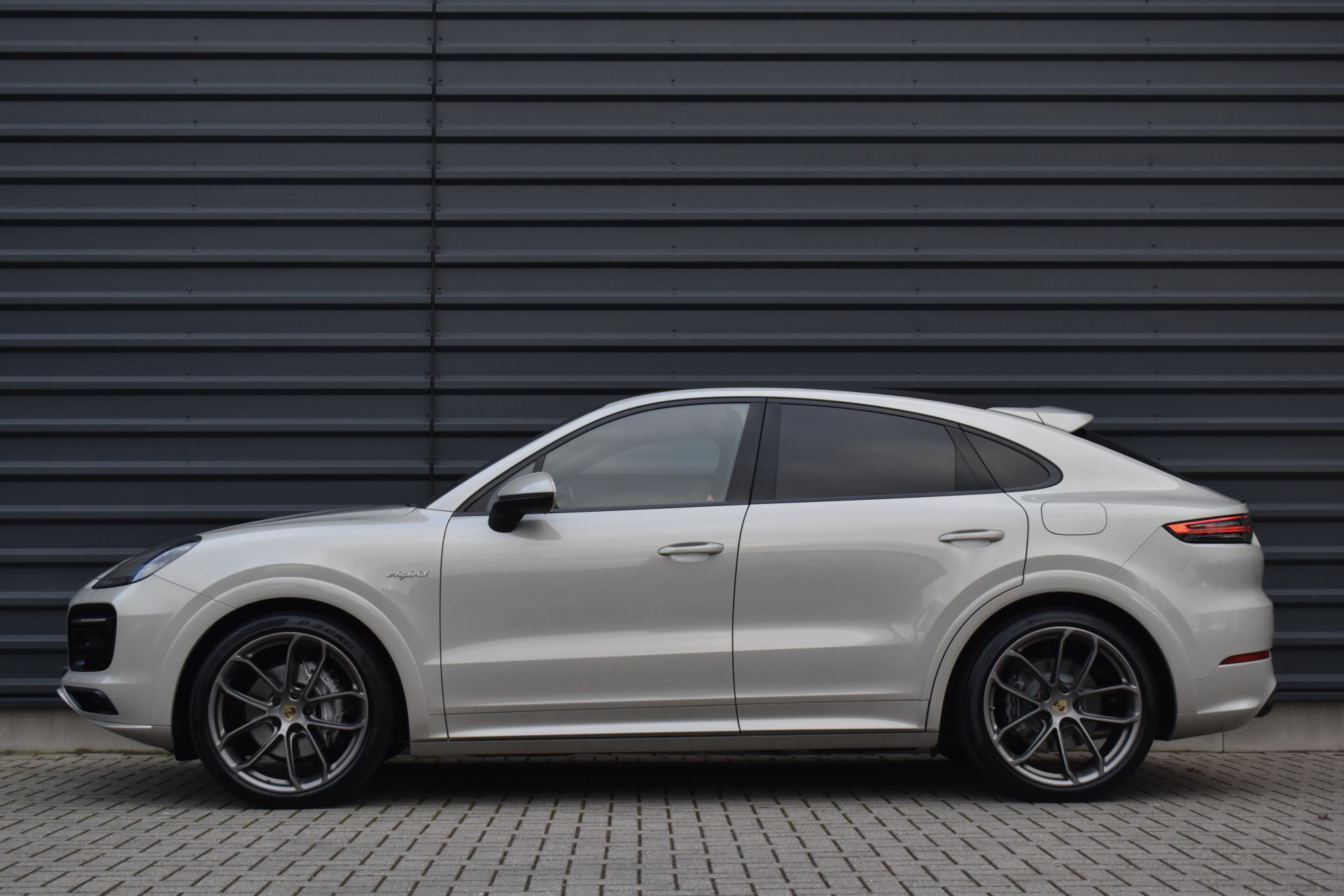 Foto van Porsche Cayenne E-hybrid