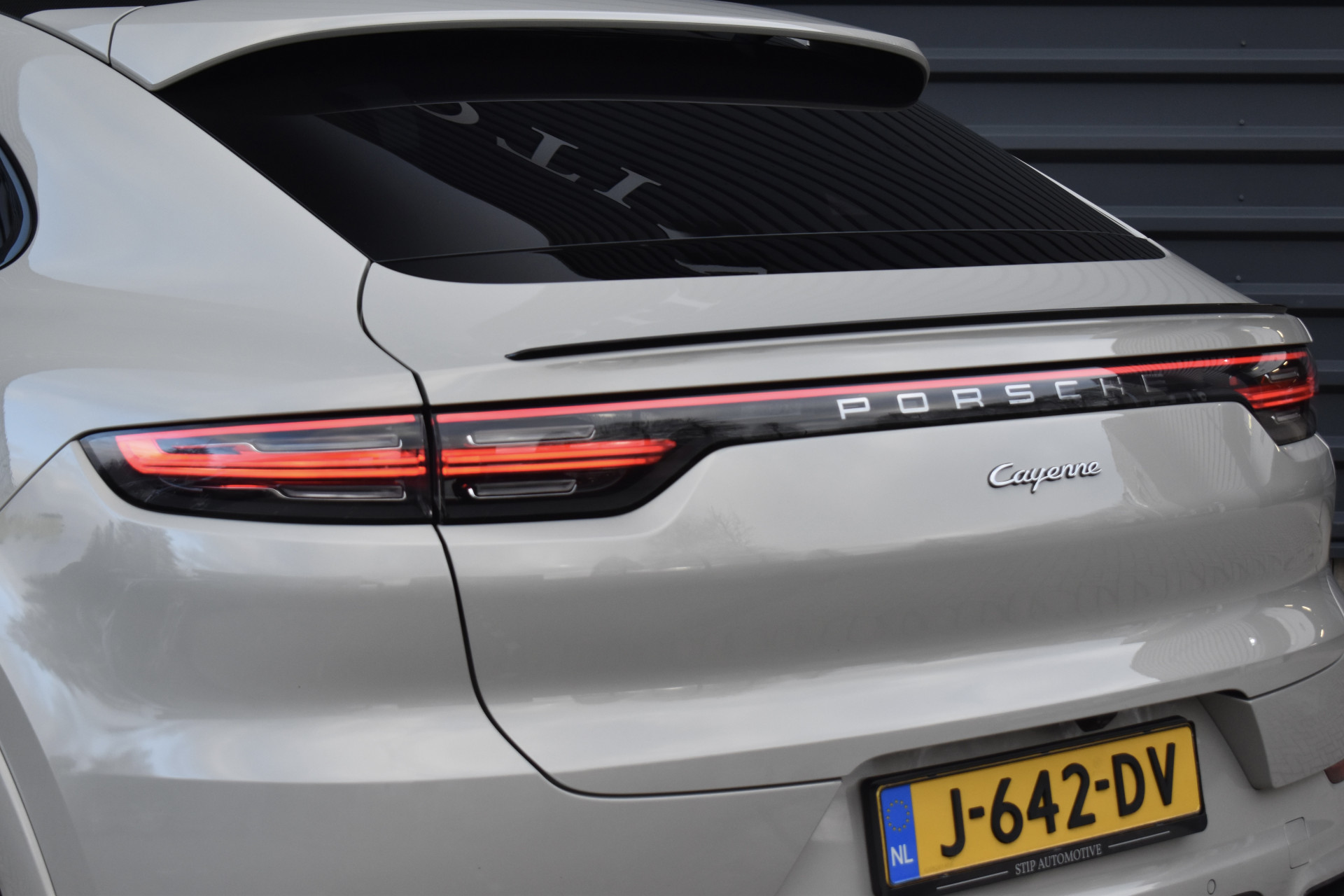 Foto van Porsche Cayenne E-hybrid