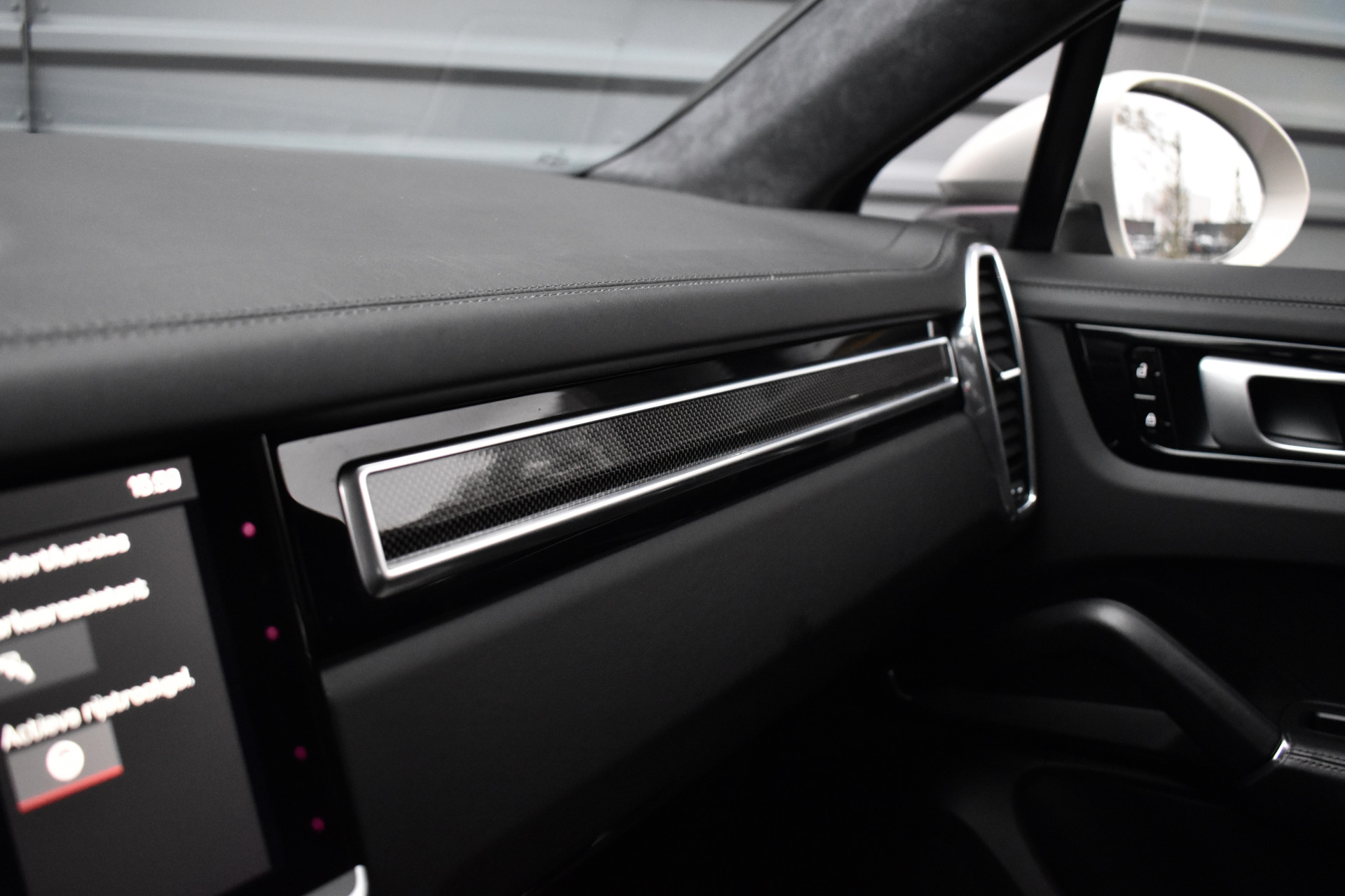 Foto van Porsche Cayenne E-hybrid