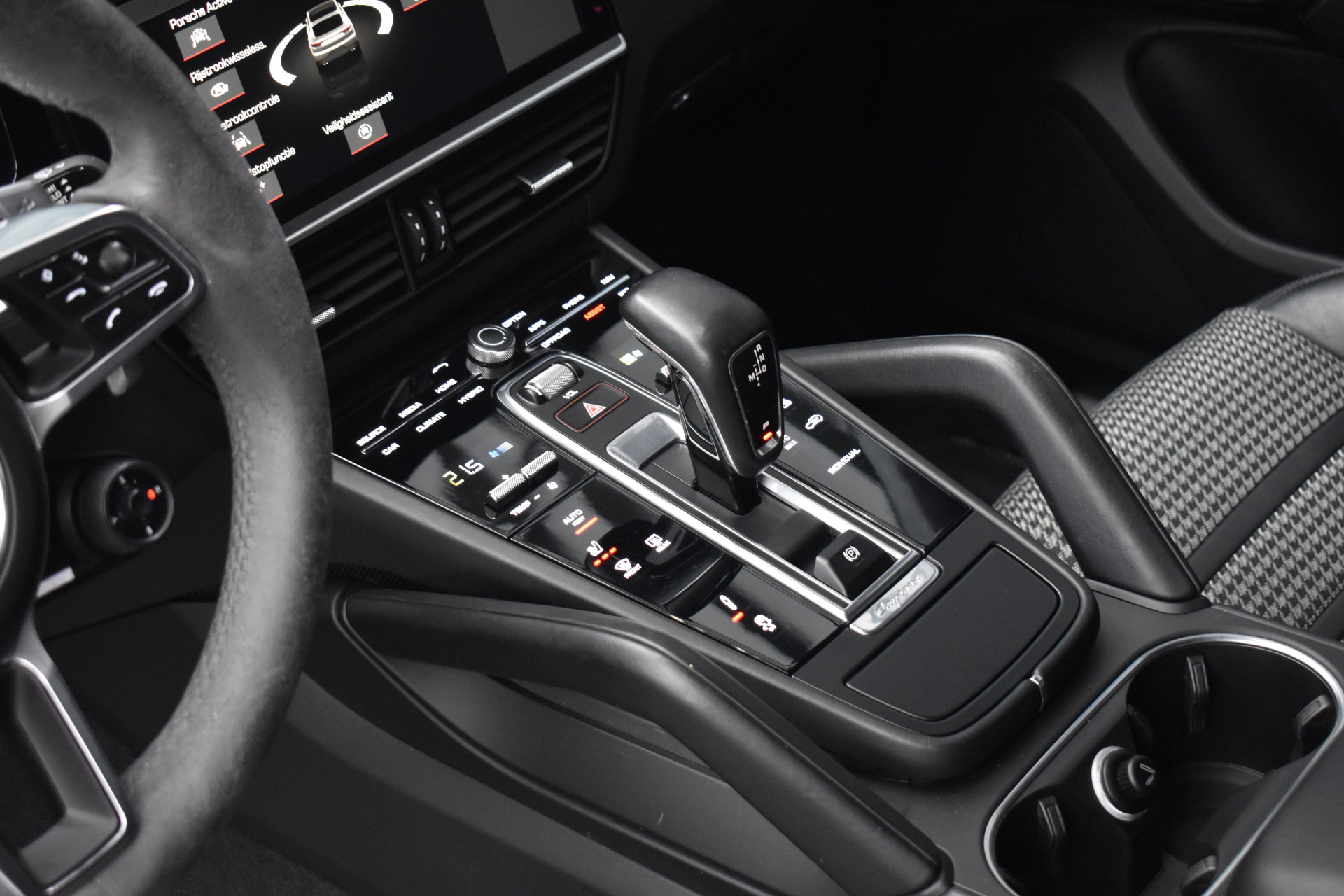 Foto van Porsche Cayenne E-hybrid