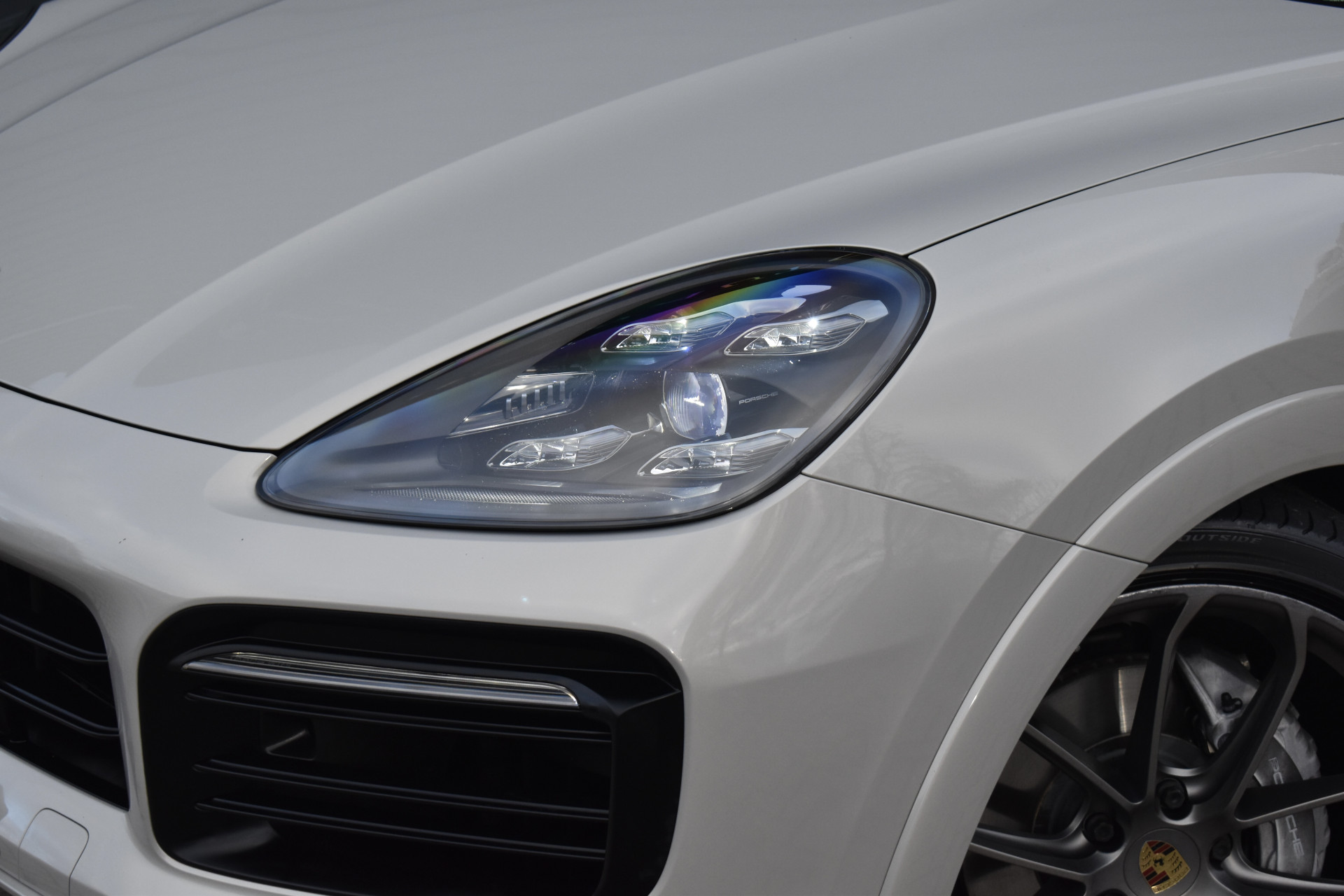 Foto van Porsche Cayenne E-hybrid