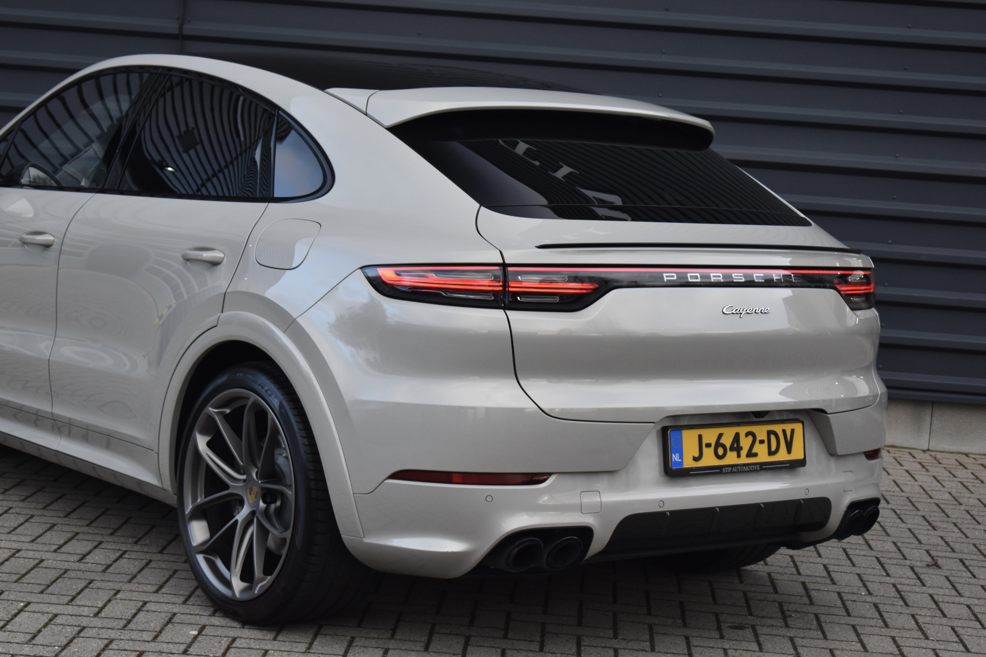 Foto van Porsche Cayenne E-hybrid