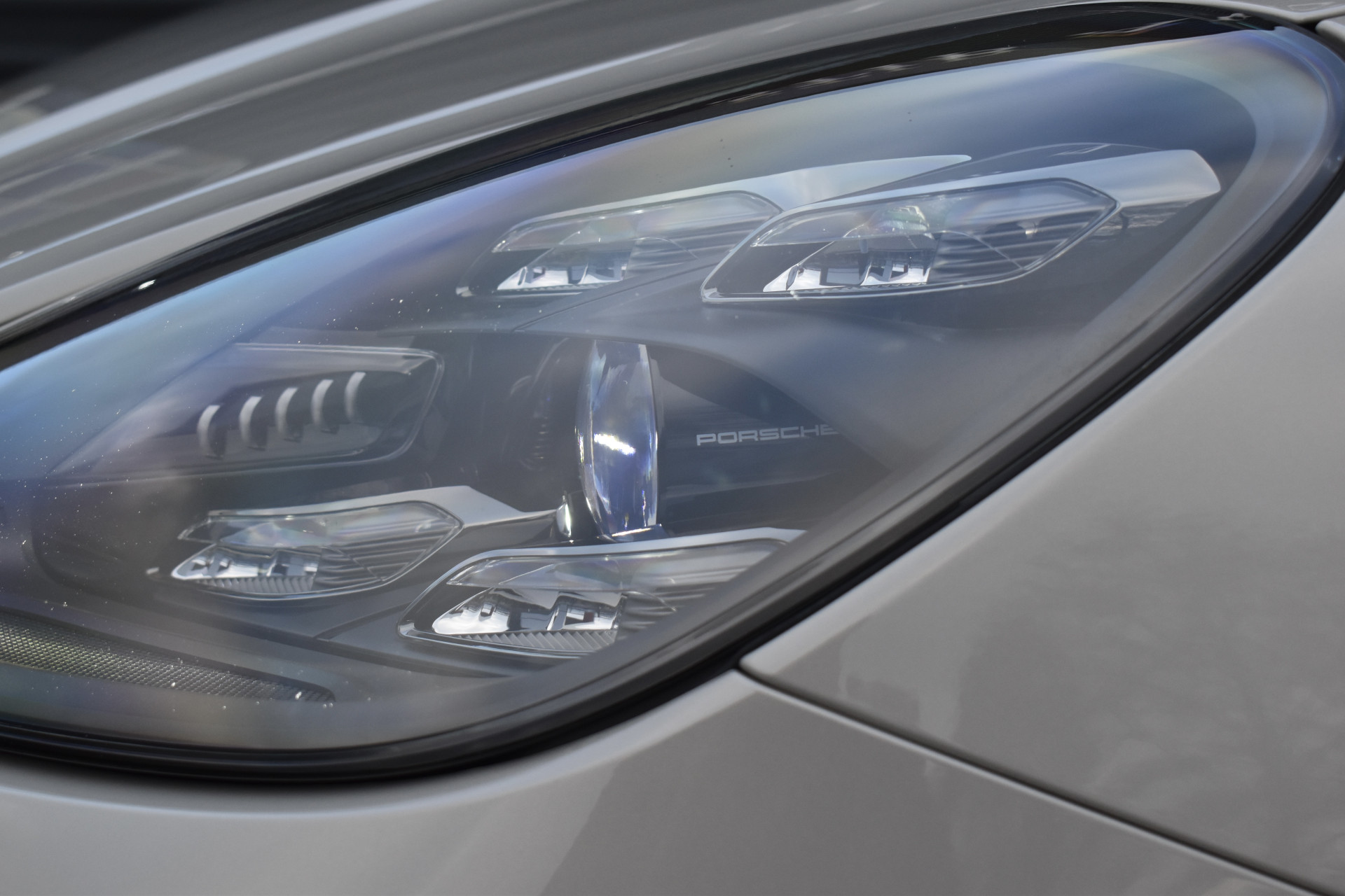 Foto van Porsche Cayenne E-hybrid