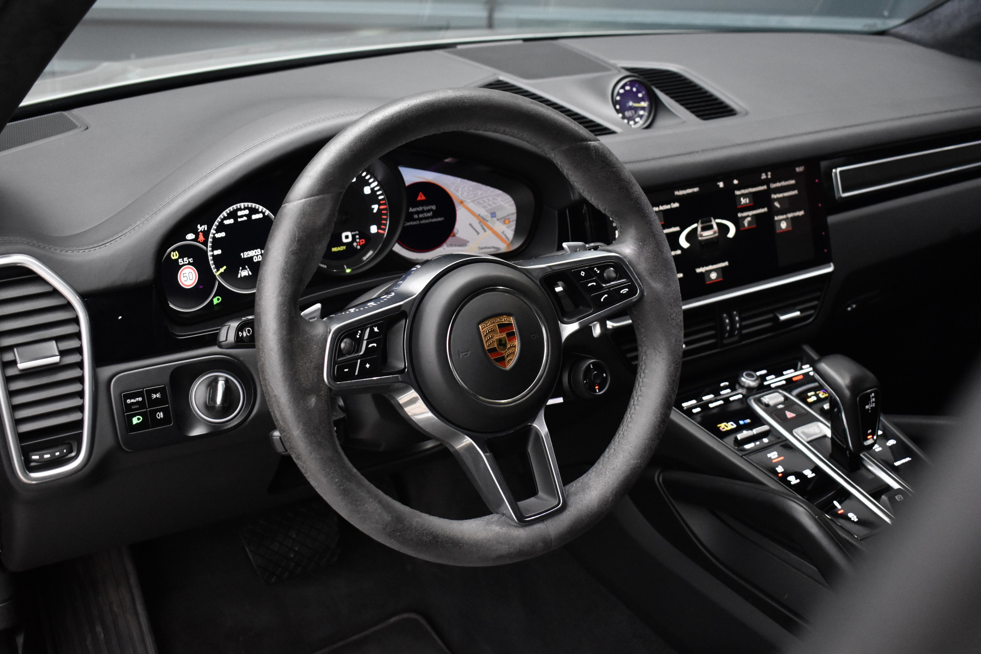Foto van Porsche Cayenne E-hybrid