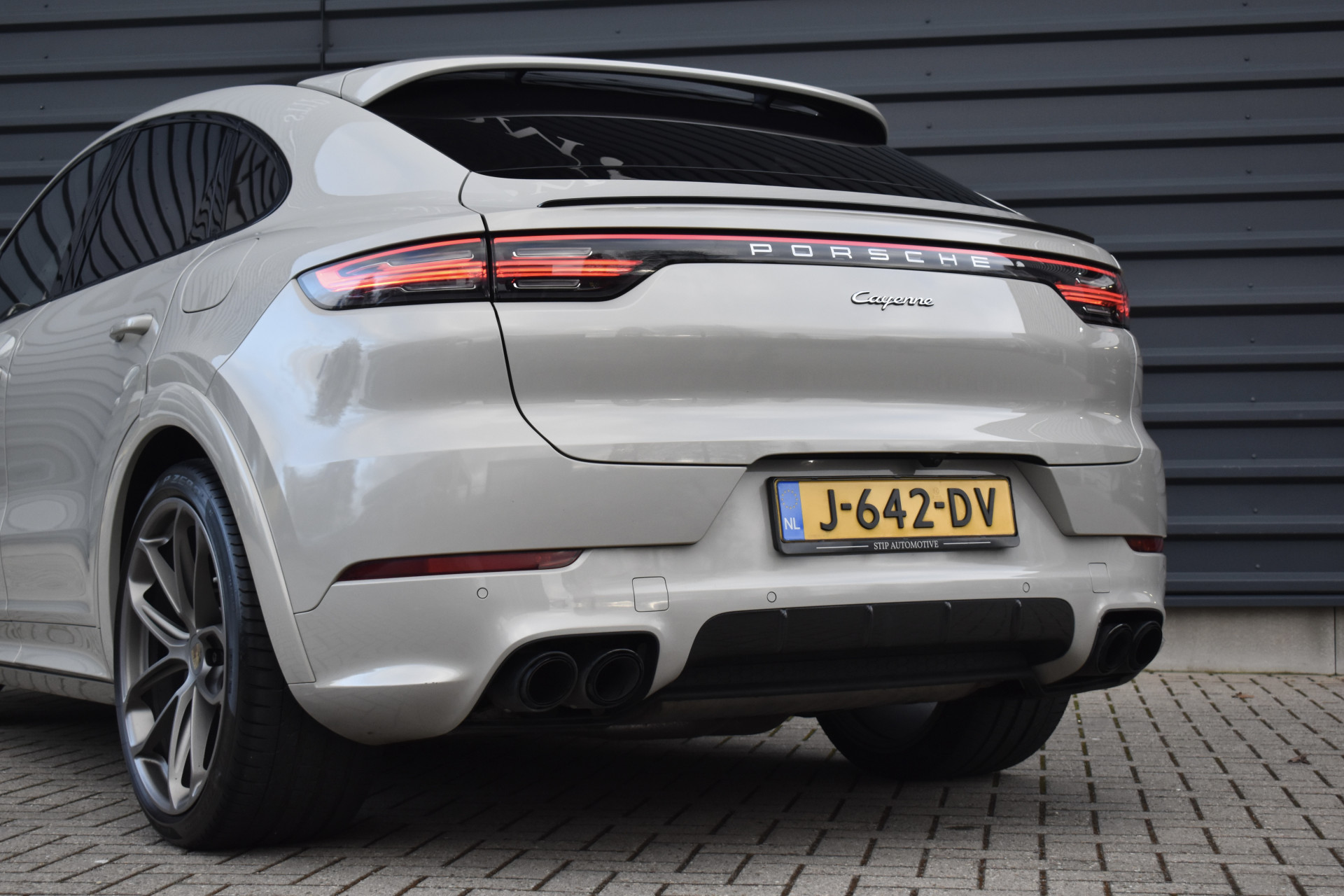 Foto van Porsche Cayenne E-hybrid