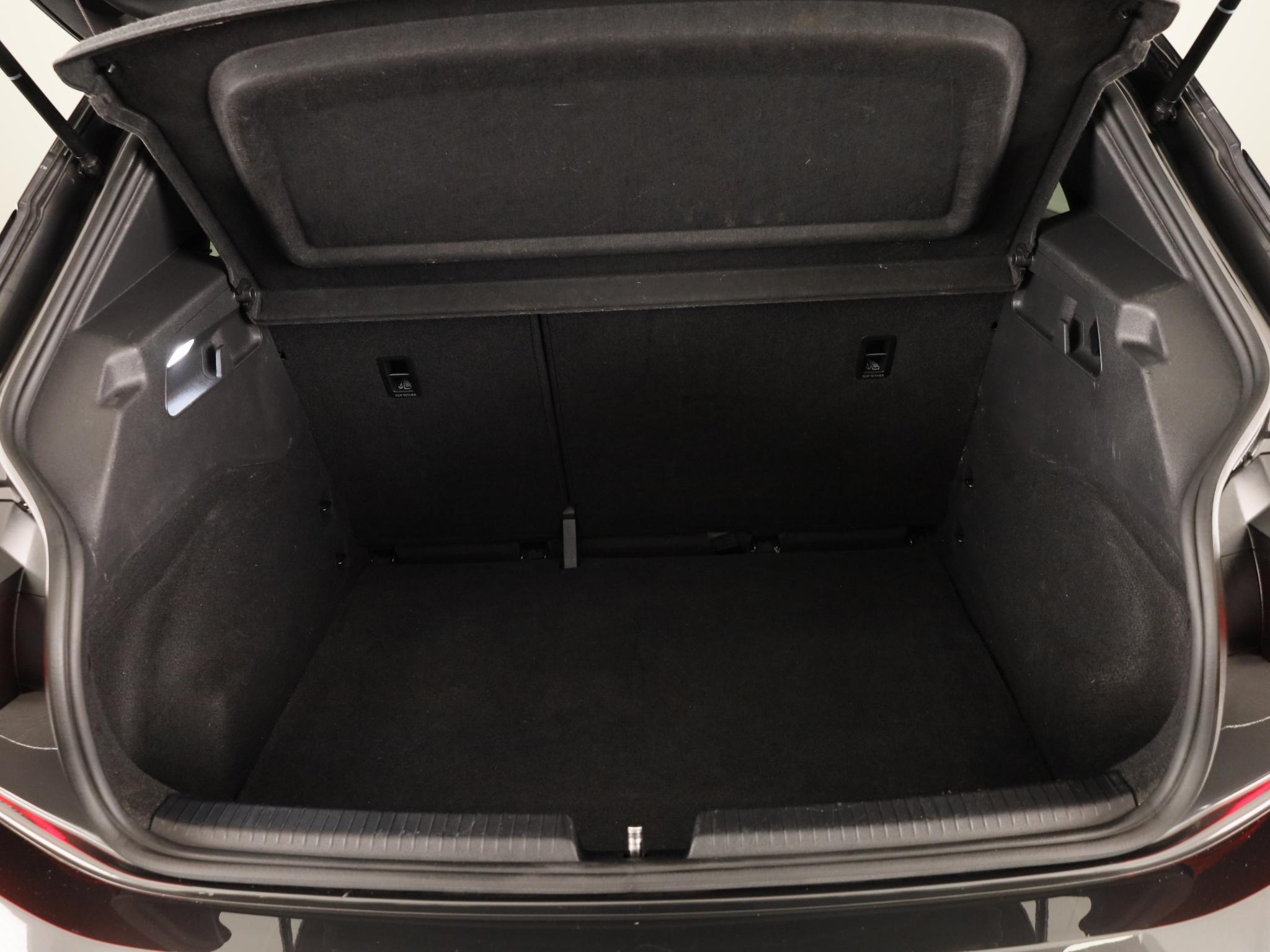 Foto van Cupra Born 150 KW 58/62 KWH